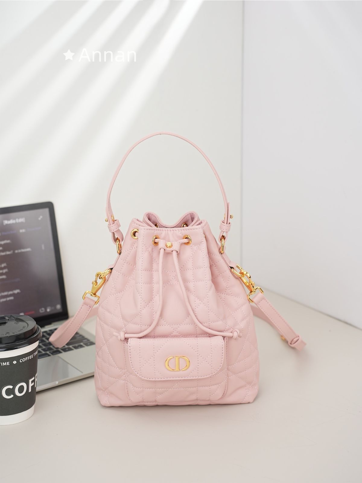 現行限定未使用に近い 美品★レディース Christian Dior クリスチャンディオール ショルダーバッグ
