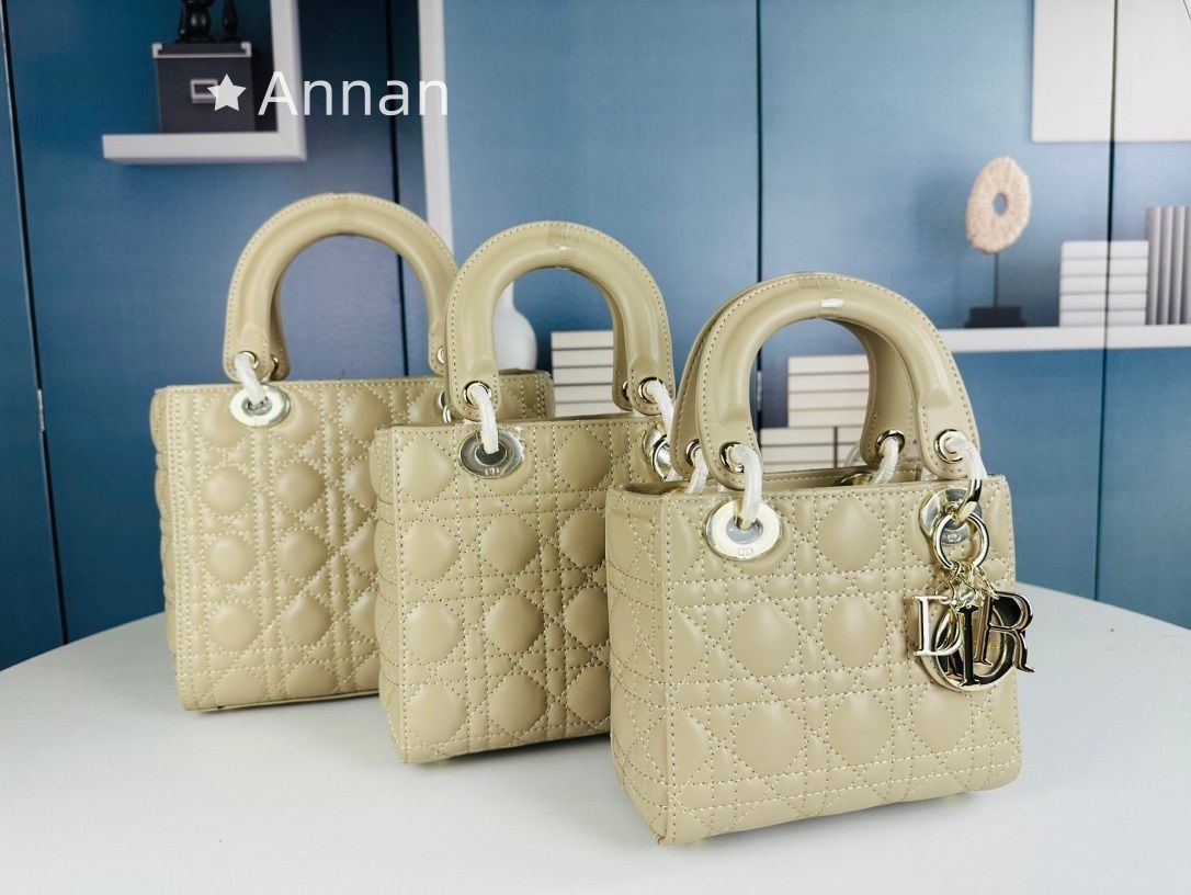 実用性 【極美品】★★レディース Christian Dior クリスチャンディオール ハンドバッグ