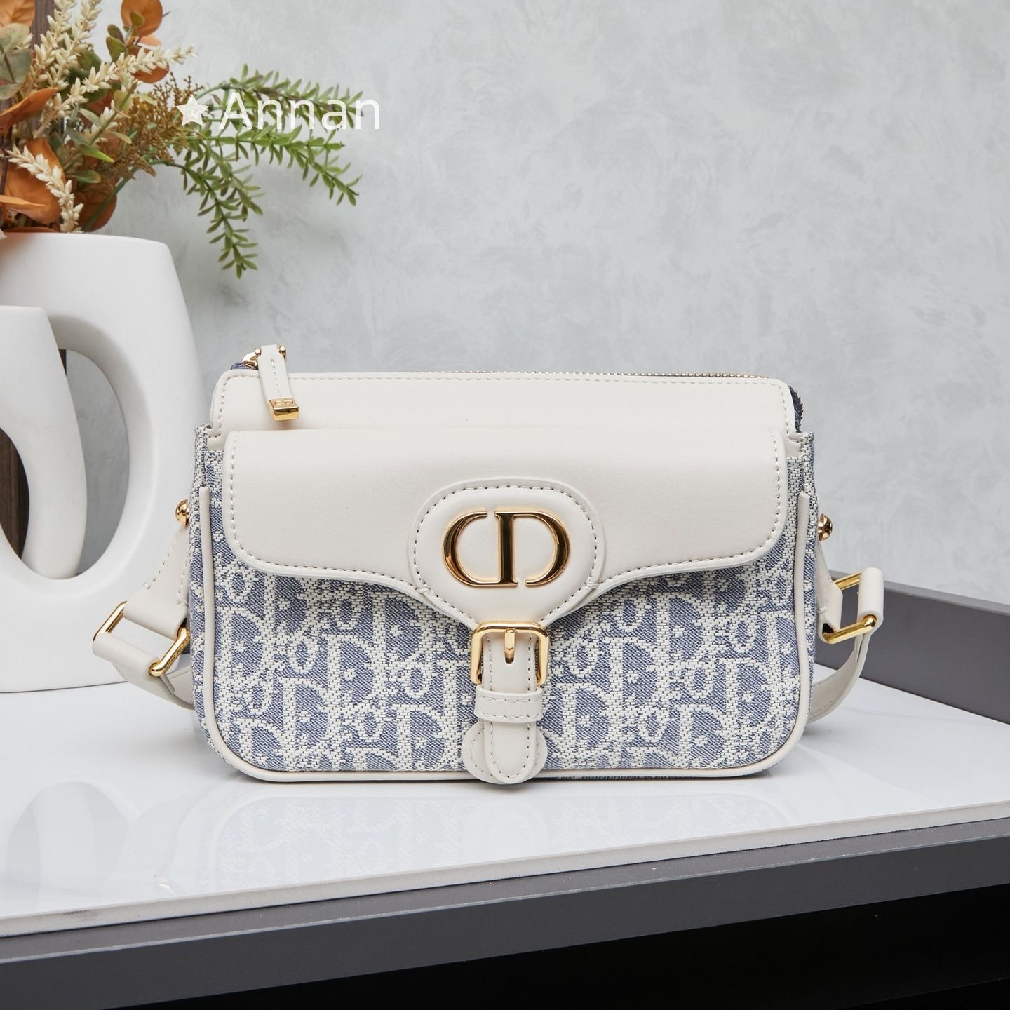 実用性 【極美品】レディース Christian Dior クリスチャンディオール ショルダーバッグ