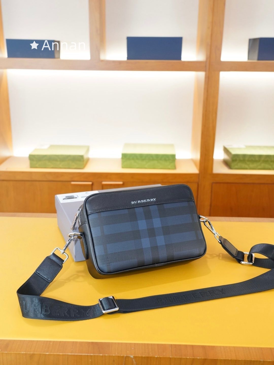 希少 新品 メンズ BURBERRY バーバリー ショルダーバッグ★★