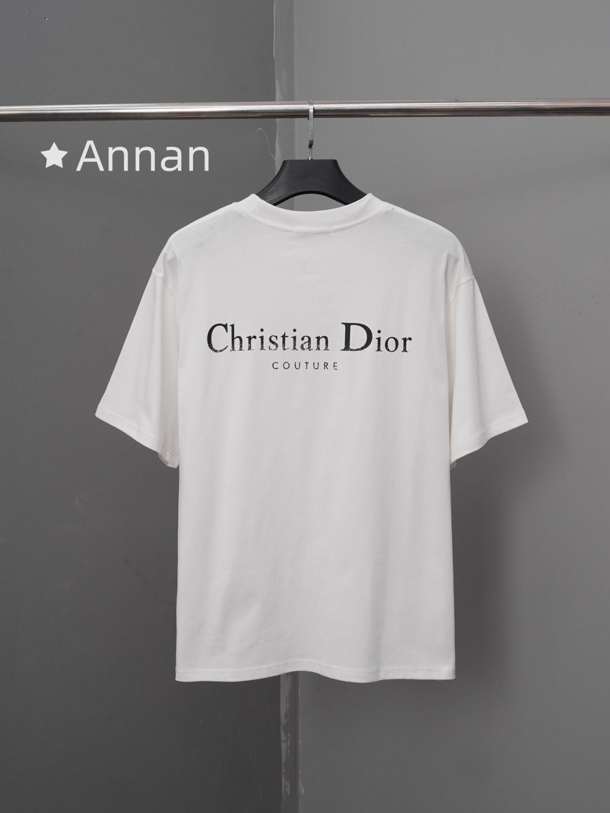 【極美品 現行型】美品 Christian Dior クリスチャンディオール Tシャツ 半袖 夏服 トップス 男女兼用 【極美品 現行型】美品 Christian Dior クリスチャンディオール Tシャツ 半袖 夏服 トップス 男女兼用