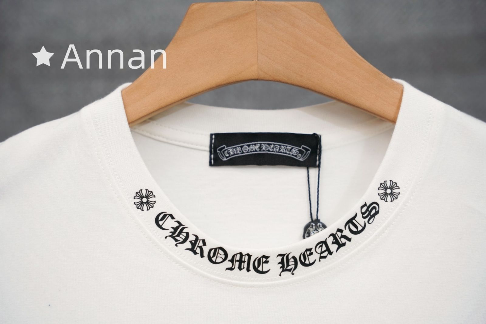 実用性 【極美品】CHROME HEARTS クロムハーツ Tシャツ　半袖　夏服　トップス 男女兼用