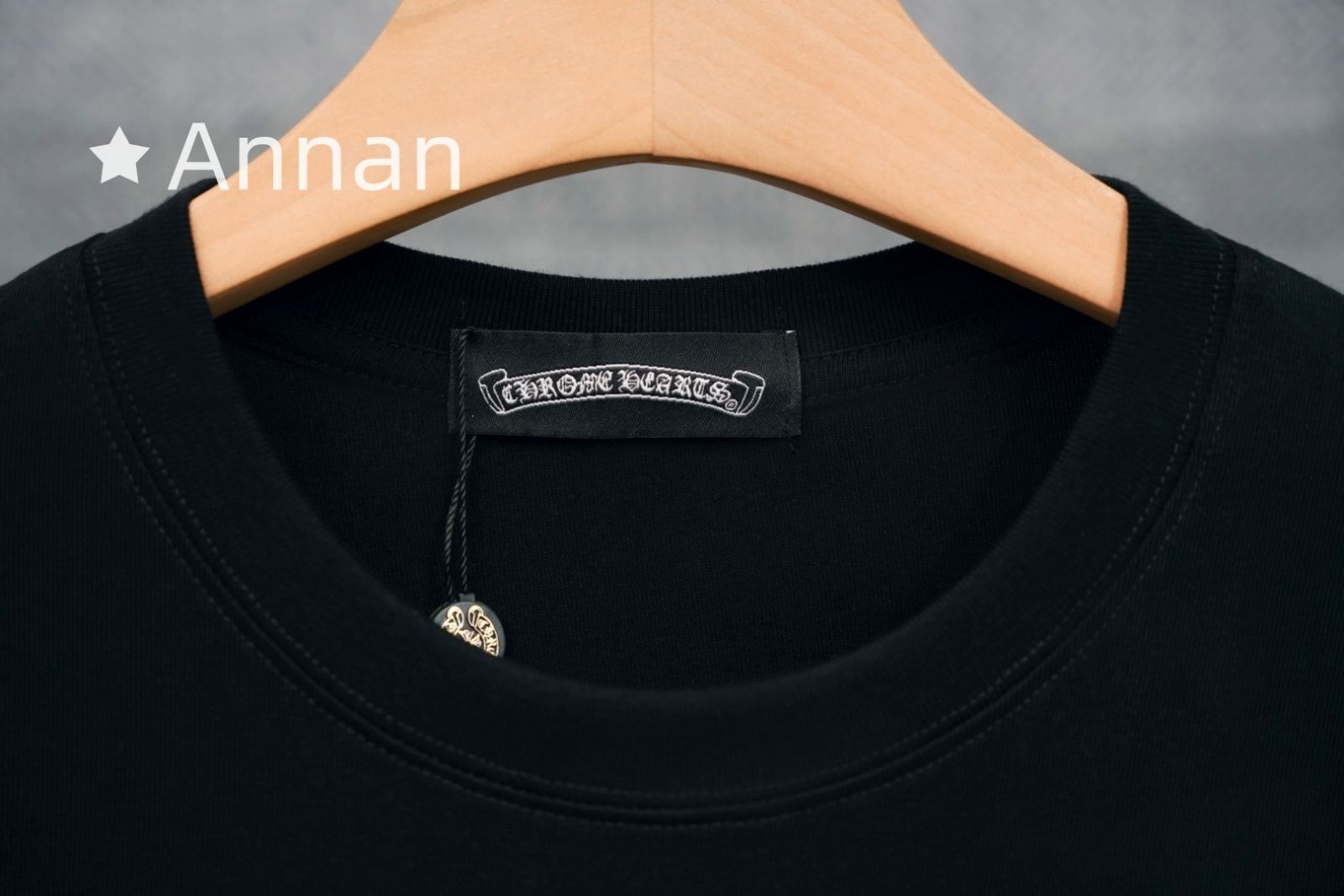 送料無料 本日特価 超美品 CHROME HEARTS クロムハーツ Tシャツ　半袖　夏服　トップス 男女兼用