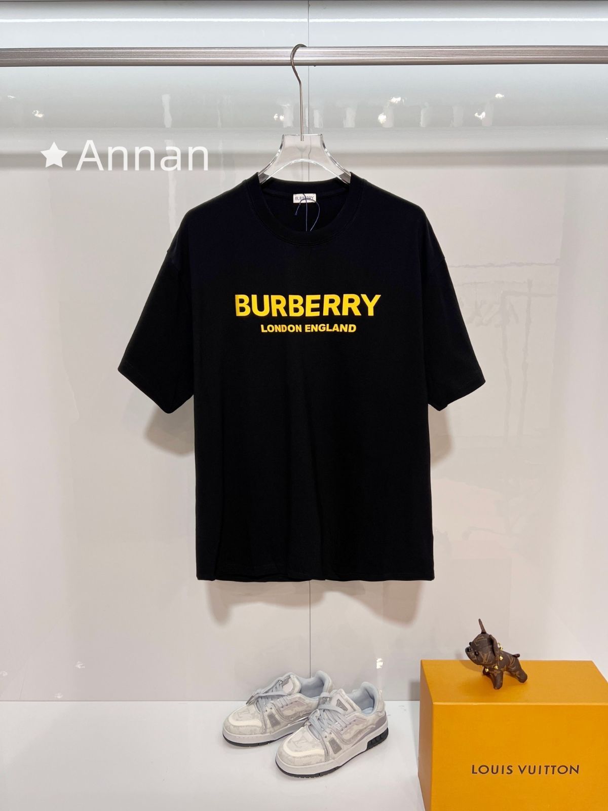 人気 超美品BURBERRY バーバリー Tシャツ　半袖　夏服　トップス 男女兼用