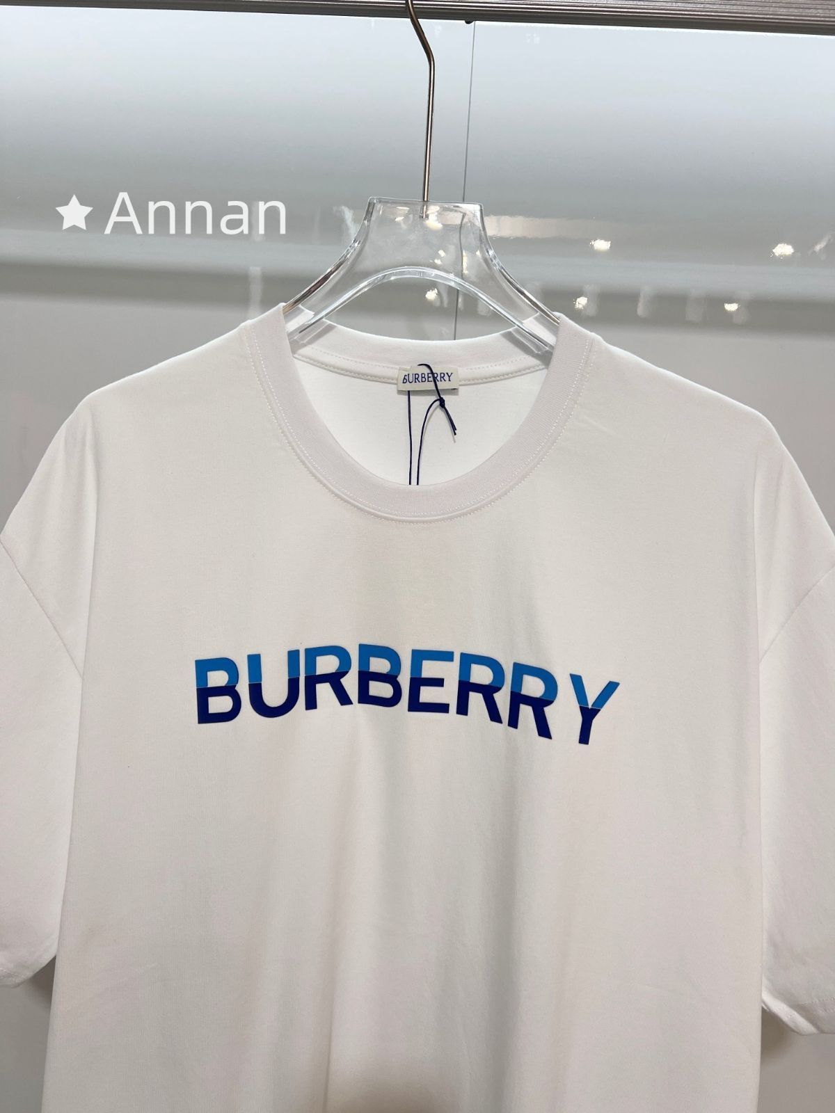 限定価格 本日特価 本日限定!BURBERRY バーバリー Tシャツ 半袖 夏服 トップス 男女兼用 限定価格 本日特価 本日限定!BURBERRY バーバリー Tシャツ 半袖 夏服 トップス 男女兼用