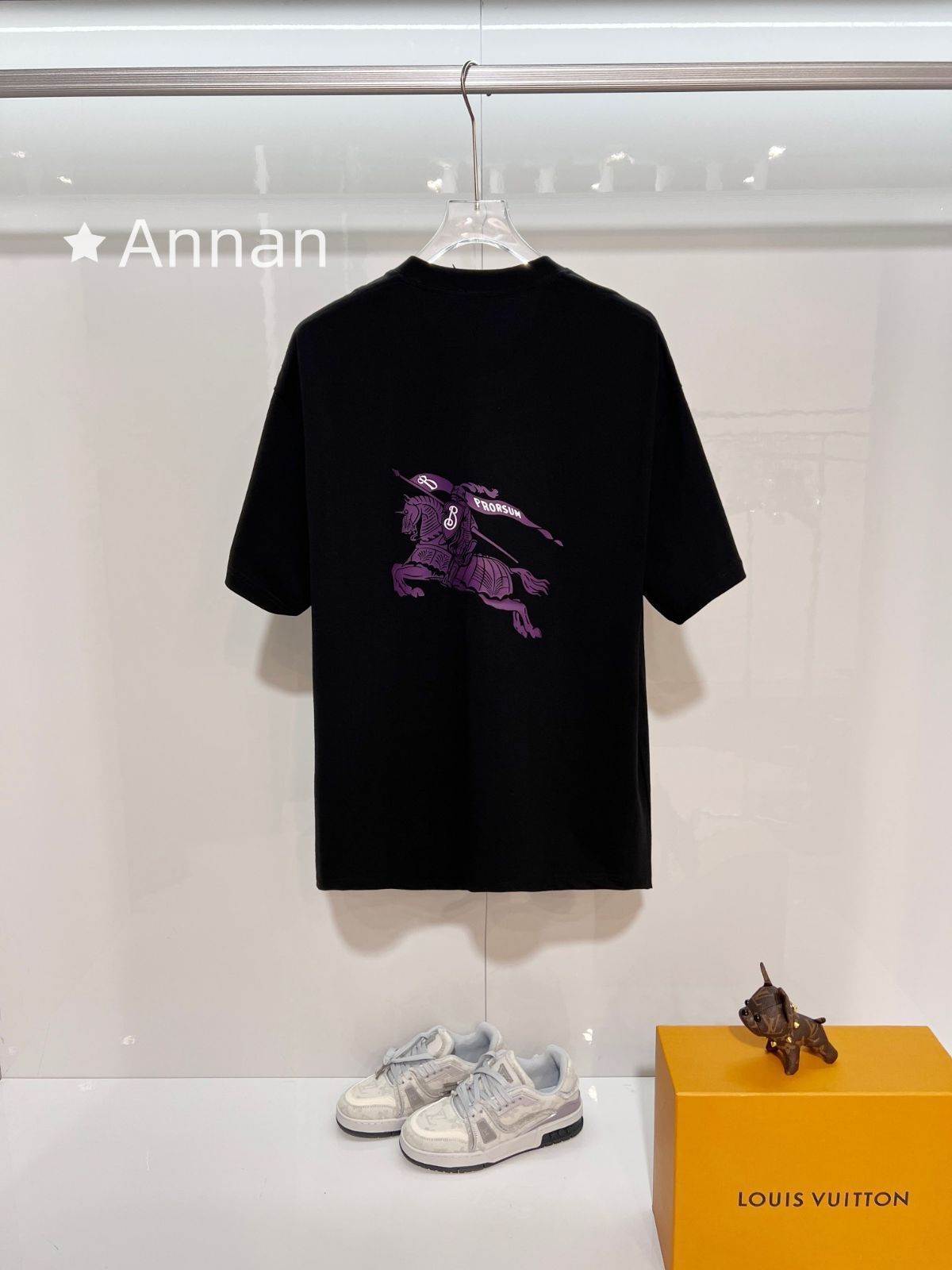 新品 本日特価 本日限定!BURBERRY バーバリー Tシャツ 半袖 夏服 トップス 男女兼用 新品 本日特価 本日限定!BURBERRY バーバリー Tシャツ 半袖 夏服 トップス 男女兼用