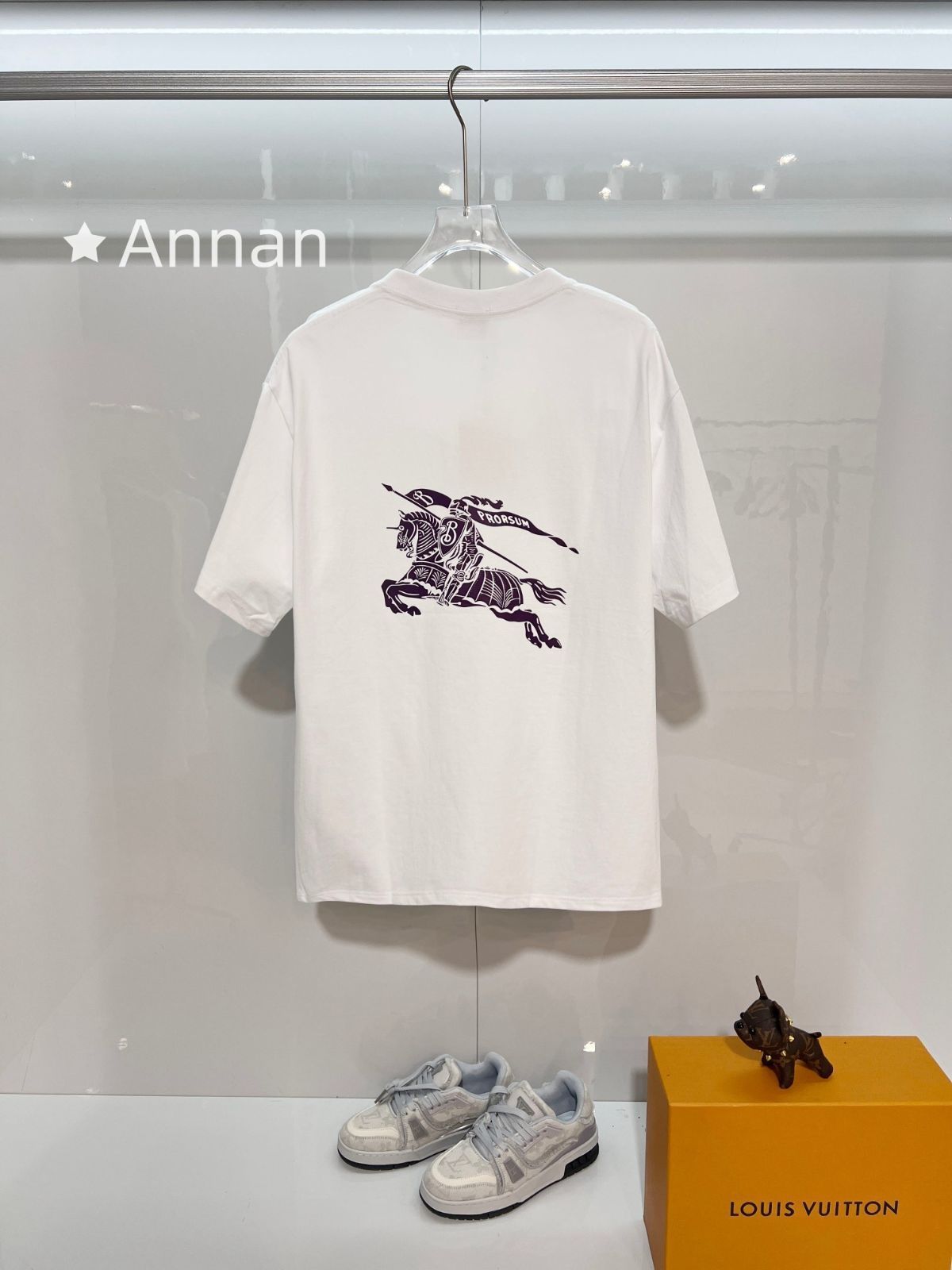 本日特価 本日限定！BURBERRY バーバリー Tシャツ　半袖　夏服　トップス 男女兼用