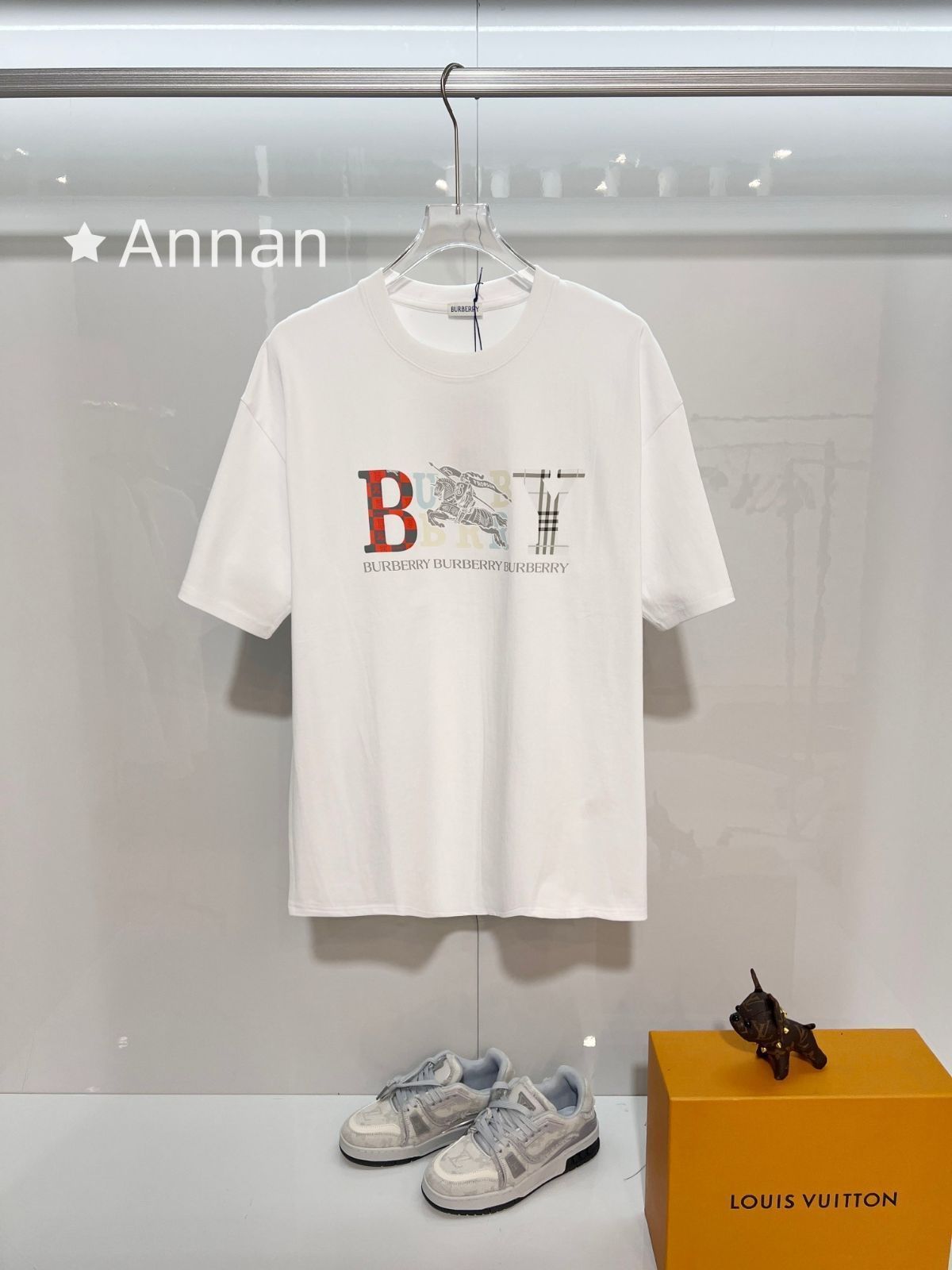 送料込☆送料込☆ BURBERRY バーバリー Tシャツ 半袖 夏服 トップス 男女兼用