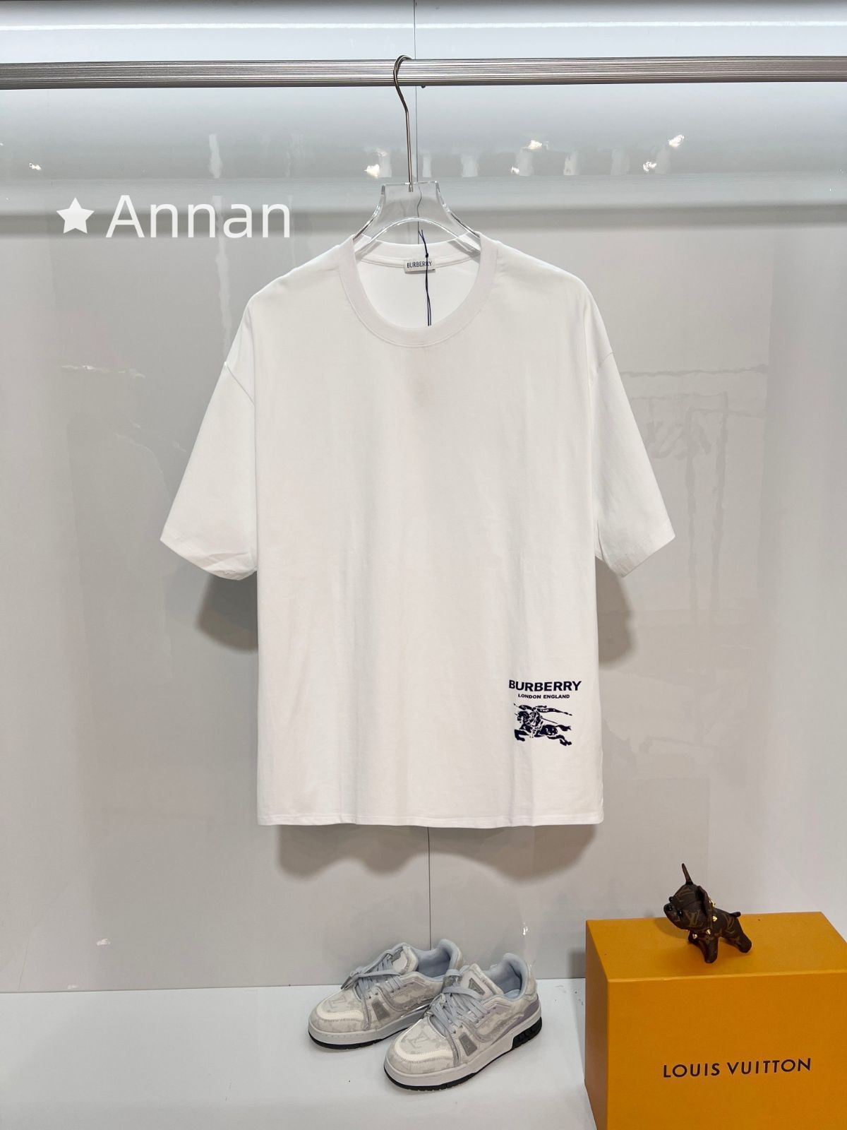 美品★ BURBERRY バーバリー Tシャツ　半袖　夏服　トップス 男女兼用