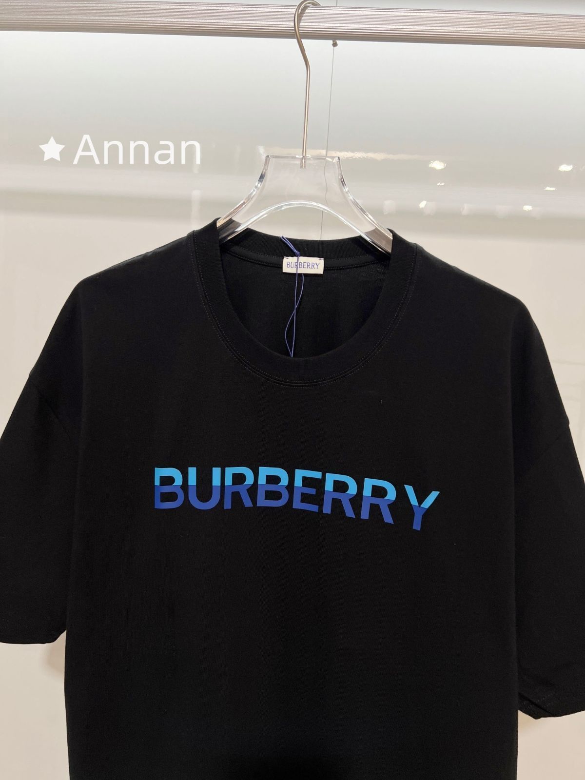 限定 新品未使用品 本日限定!本日限定!BURBERRY バーバリー Tシャツ 半袖 夏服 トップス 男女兼用 限定 新品未使用品 本日限定!本日限定!BURBERRY バーバリー Tシャツ 半袖 夏服 トップス 男女兼用