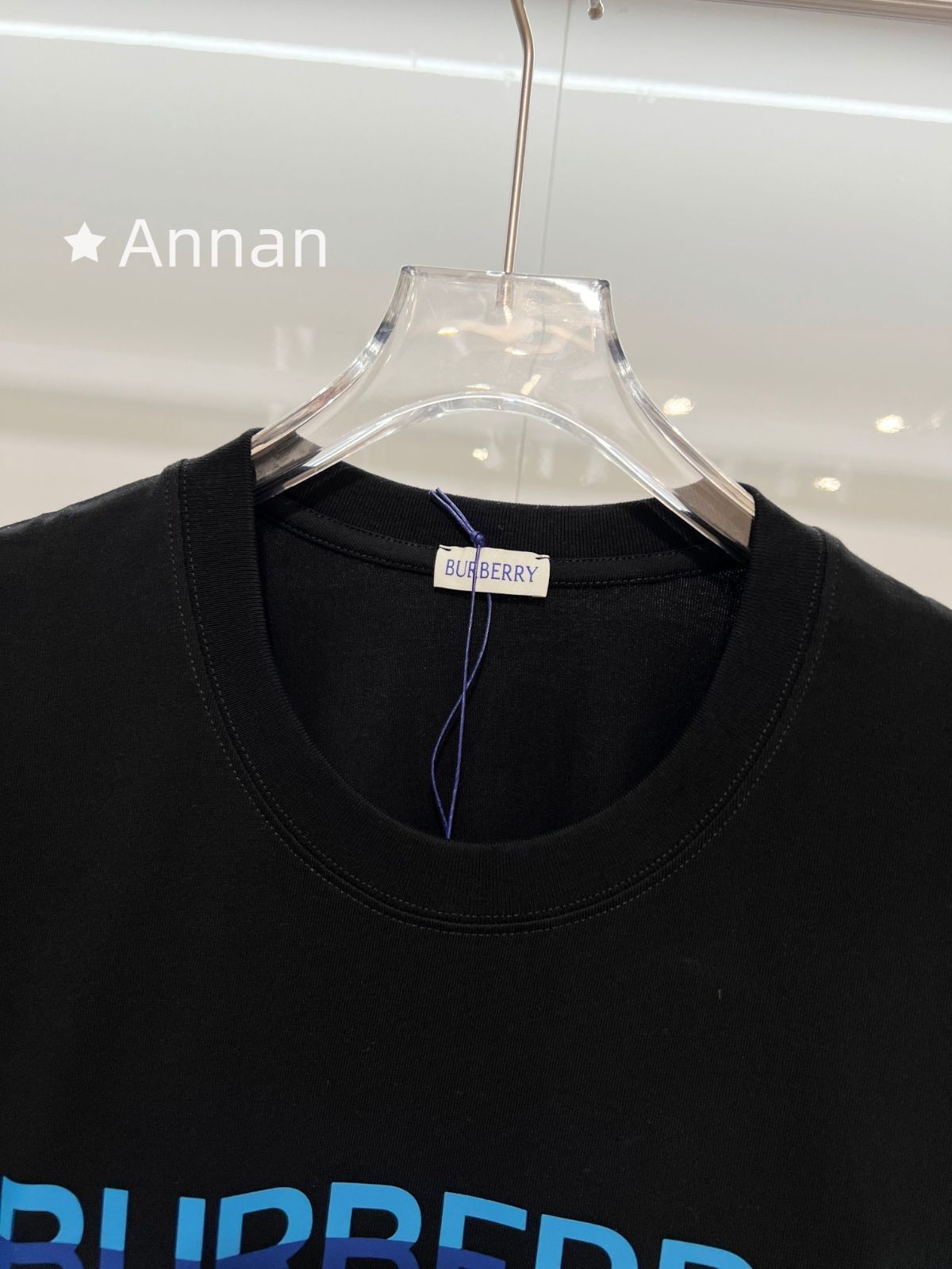 限定 新品未使用品 本日限定!本日限定!BURBERRY バーバリー Tシャツ 半袖 夏服 トップス 男女兼用 限定 新品未使用品 本日限定!本日限定!BURBERRY バーバリー Tシャツ 半袖 夏服 トップス 男女兼用
