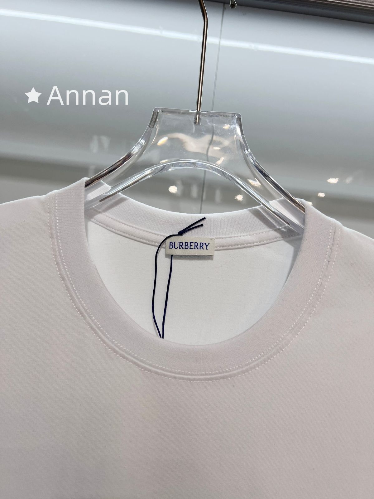 本日特価 本日限定！BURBERRY バーバリー Tシャツ　半袖　夏服　トップス 男女兼用