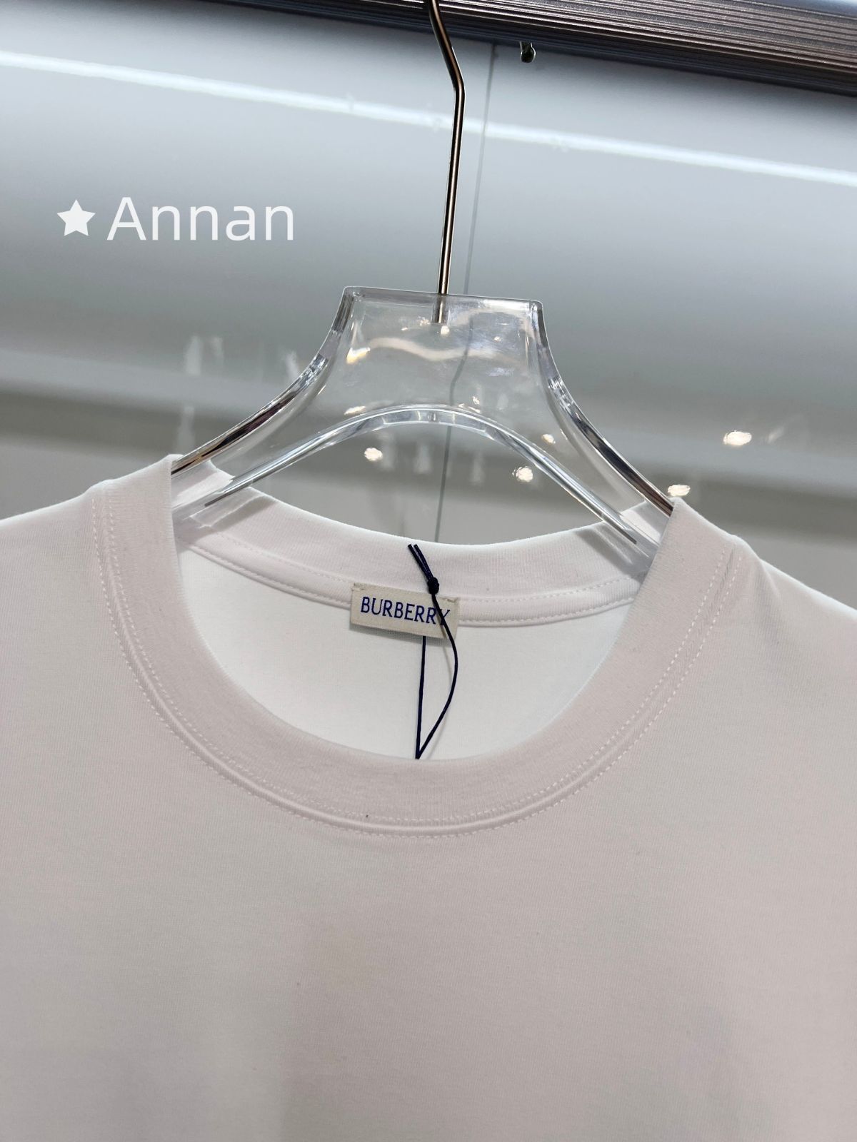 大幅値下げ BURBERRY バーバリー Tシャツ　半袖　夏服　トップス 男女兼用