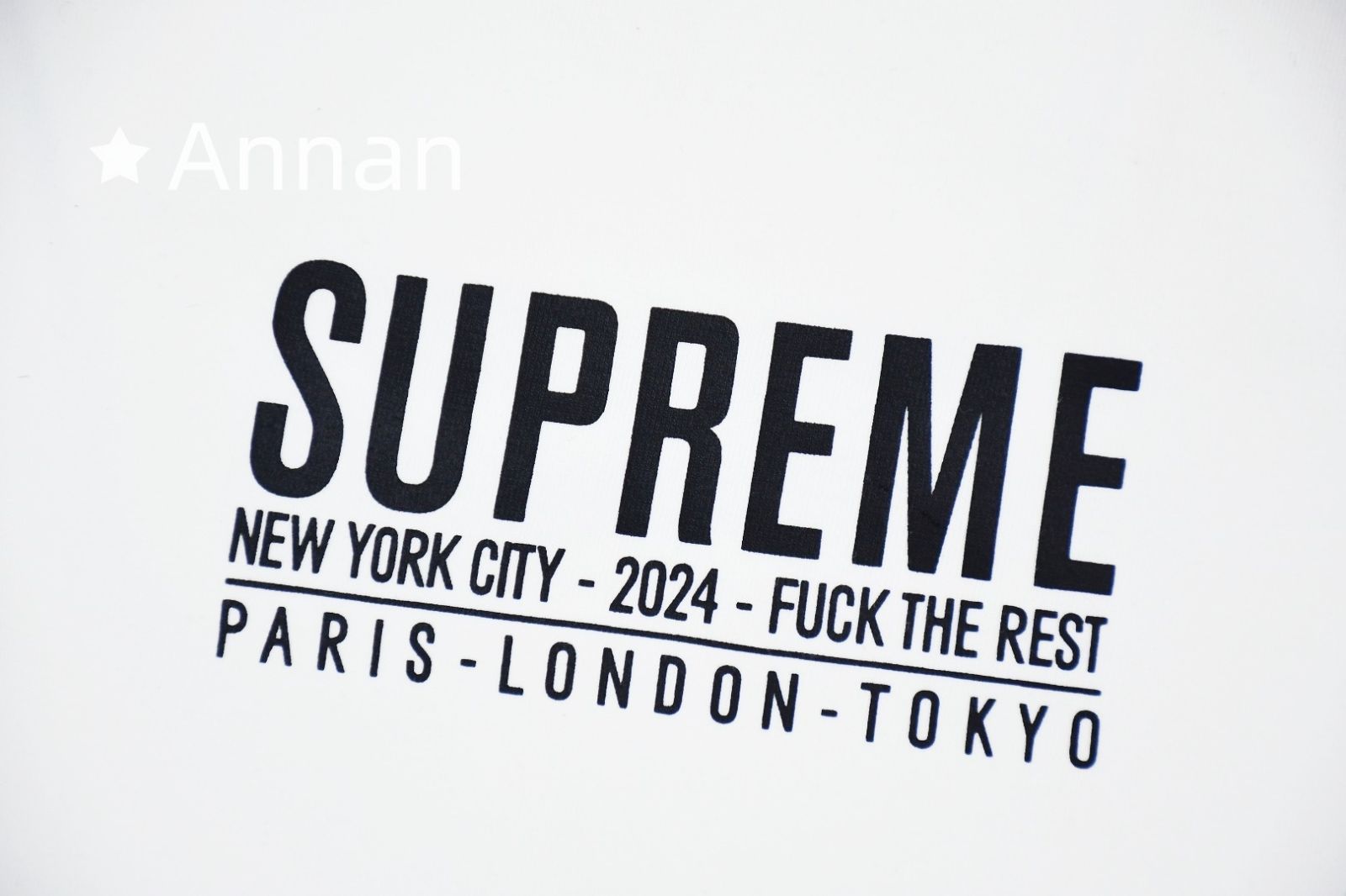 激レア SUPREME シュプリーム Tシャツ　半袖　夏服　トップス 男女兼用