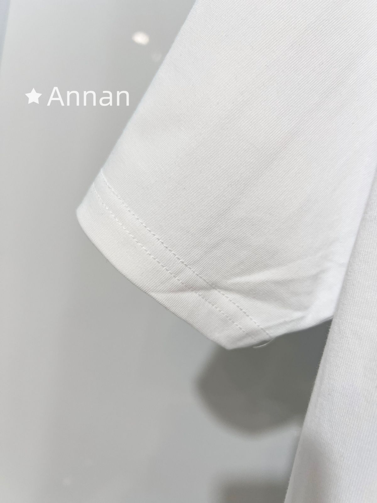 希少 新品 BURBERRY バーバリー Tシャツ　半袖　夏服　トップス 男女兼用