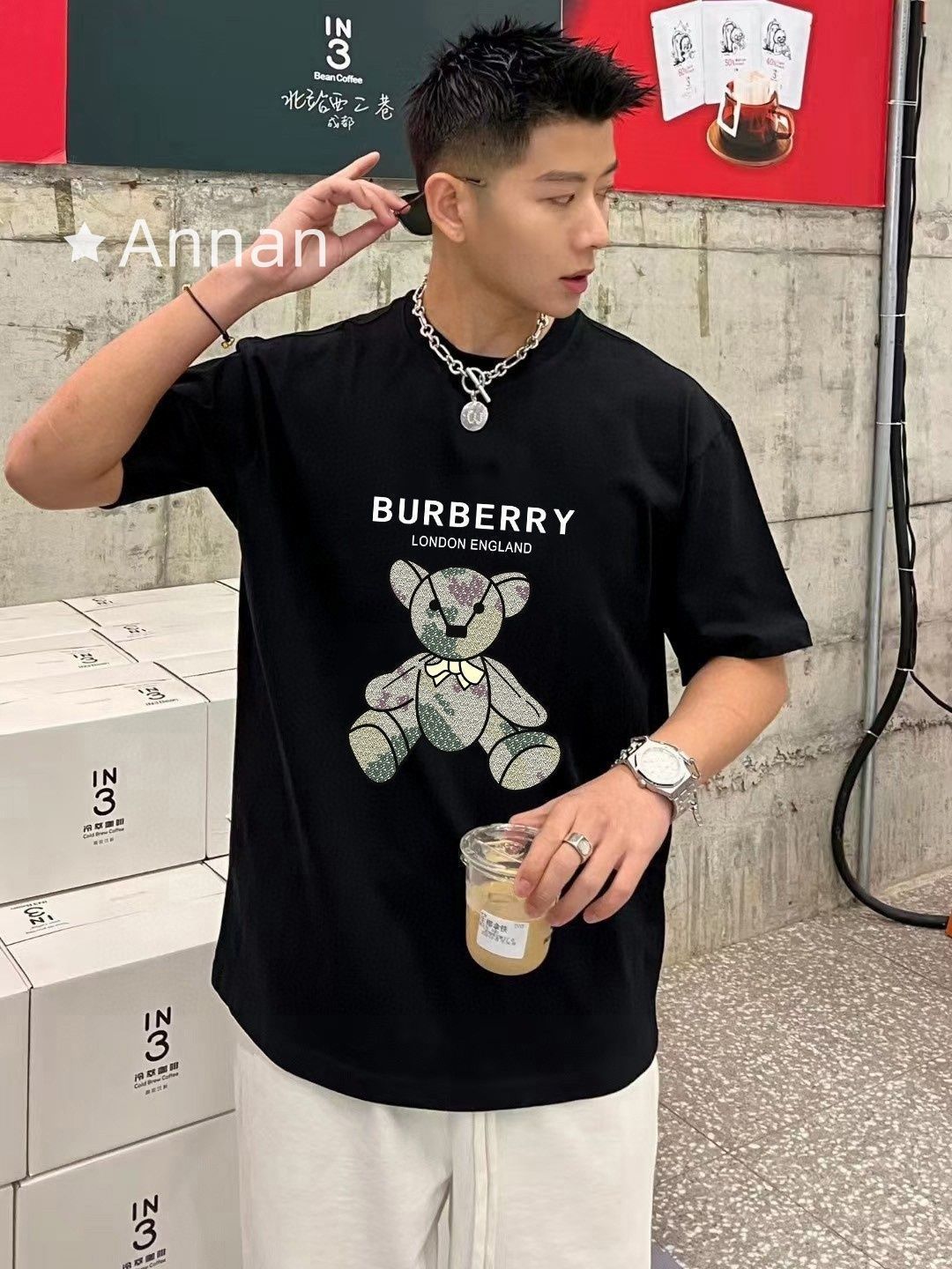人気 極美品 BURBERRY バーバリー Tシャツ 半袖 夏服 トップス 男女兼用 人気 極美品 BURBERRY バーバリー Tシャツ 半袖 夏服 トップス 男女兼用