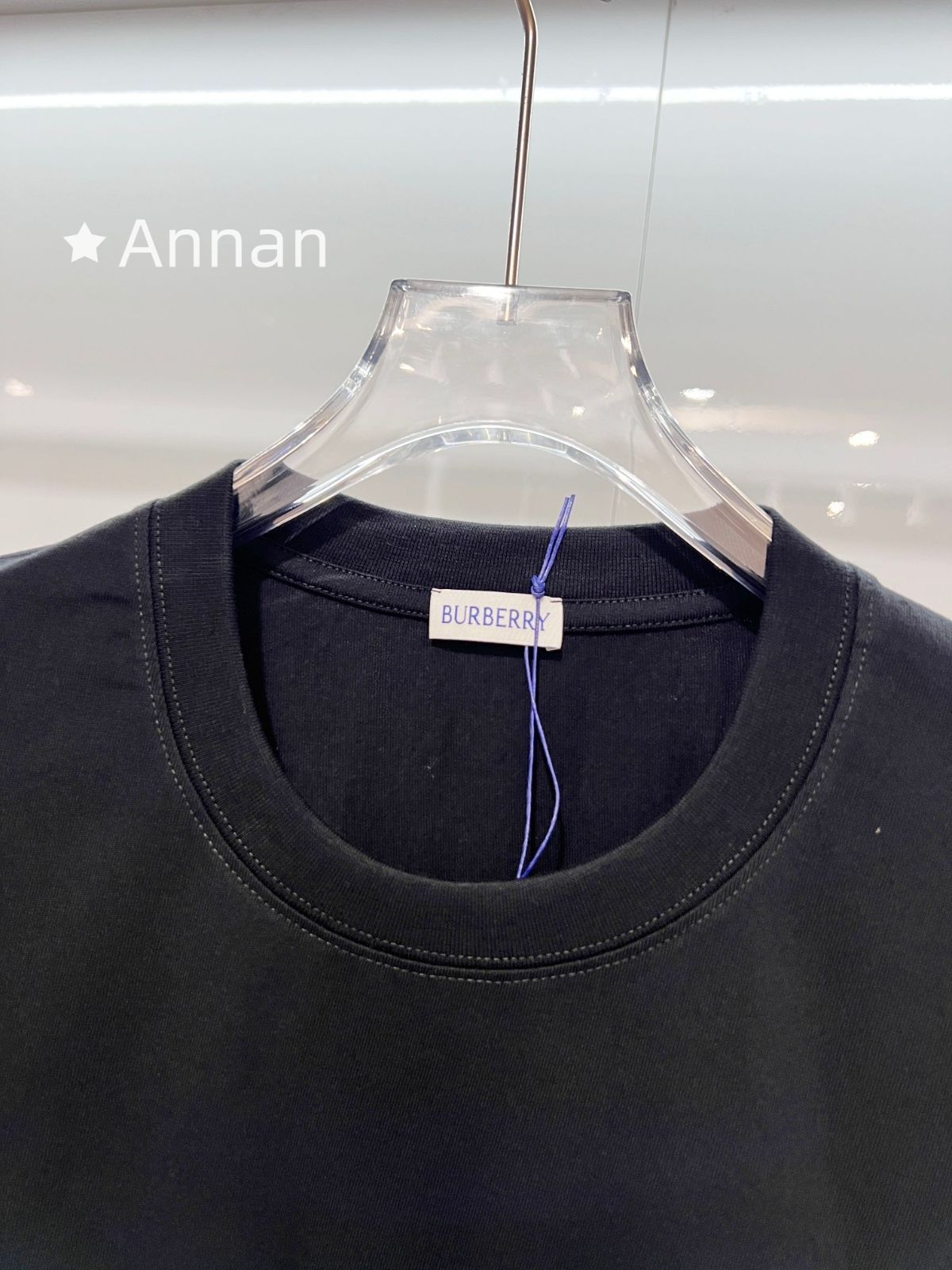 新品 本日特価 本日限定!BURBERRY バーバリー Tシャツ 半袖 夏服 トップス 男女兼用 新品 本日特価 本日限定!BURBERRY バーバリー Tシャツ 半袖 夏服 トップス 男女兼用