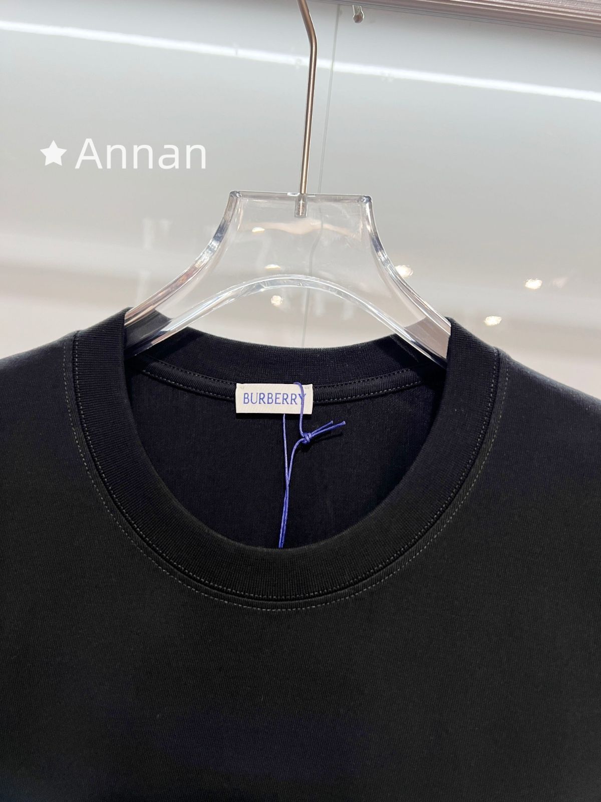 超美品値下げ BURBERRY バーバリー Tシャツ 半袖 夏服 トップス 男女兼用 超美品値下げ BURBERRY バーバリー Tシャツ 半袖 夏服 トップス 男女兼用