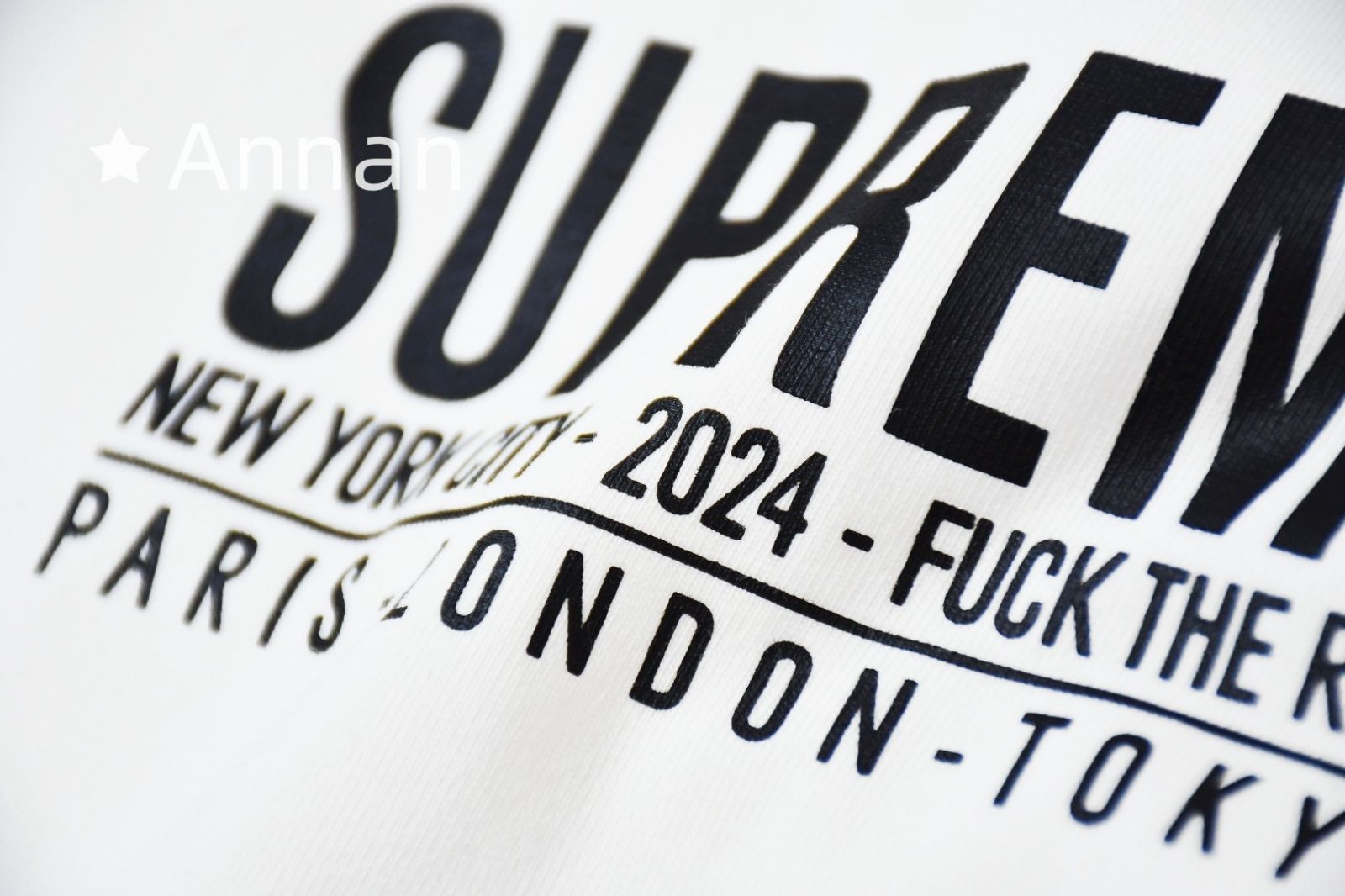 激レア SUPREME シュプリーム Tシャツ　半袖　夏服　トップス 男女兼用