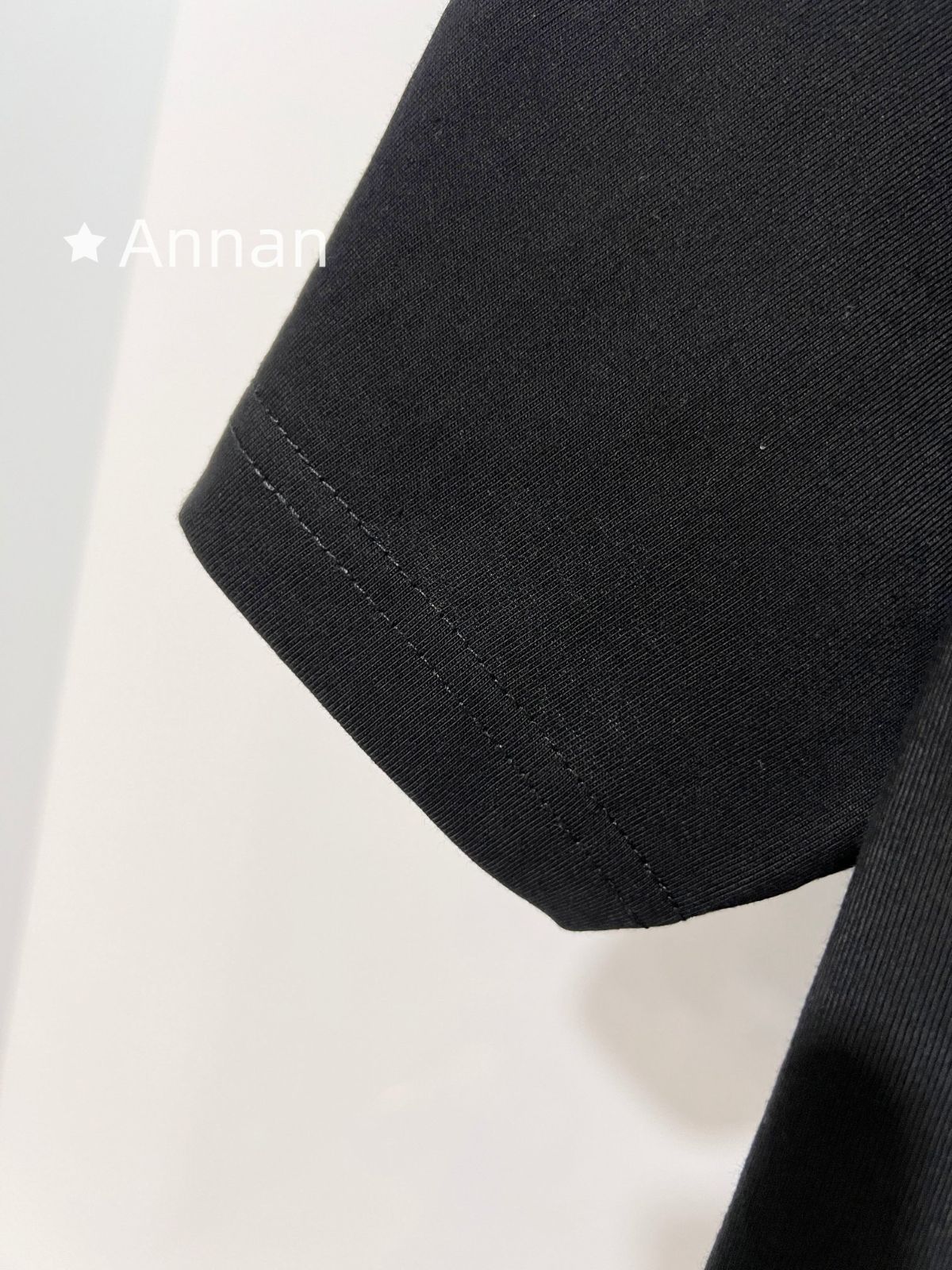 新品 本日特価 本日限定!BURBERRY バーバリー Tシャツ 半袖 夏服 トップス 男女兼用 新品 本日特価 本日限定!BURBERRY バーバリー Tシャツ 半袖 夏服 トップス 男女兼用