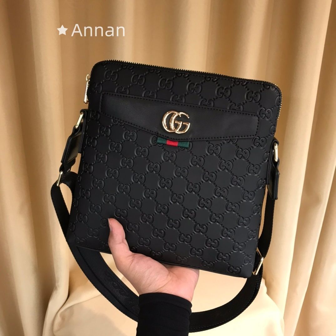 実用性 【極美品】メンズ GUCCI グッチ ショルダーバッグ