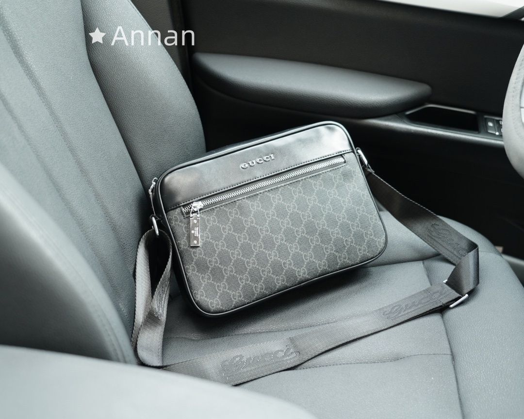 可愛 本日特価 メンズ GUCCI グッチ ショルダーバッグ