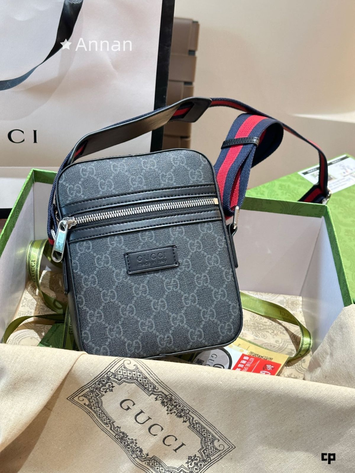 極美品 メンズ GUCCI グッチ ショルダーバッグ