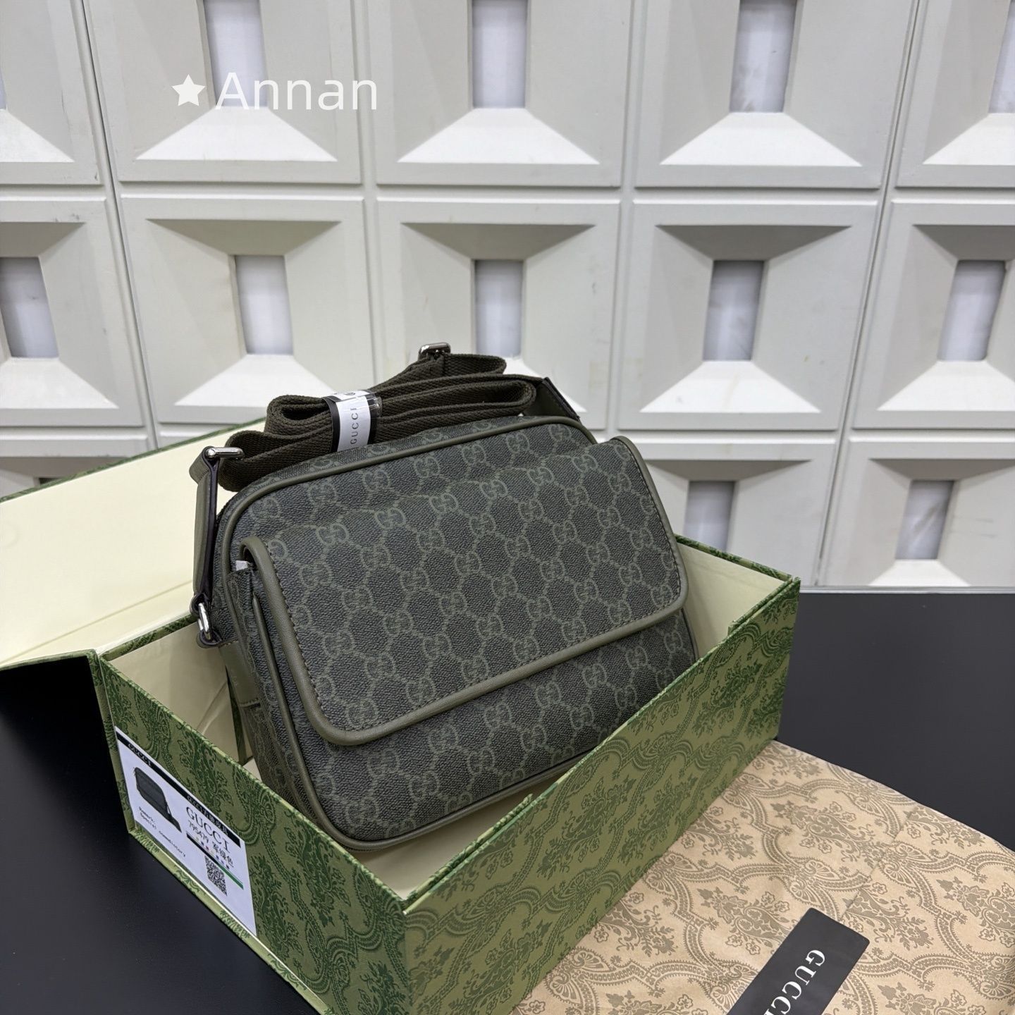 限界価格 メンズ GUCCI グッチ ショルダーバッグ