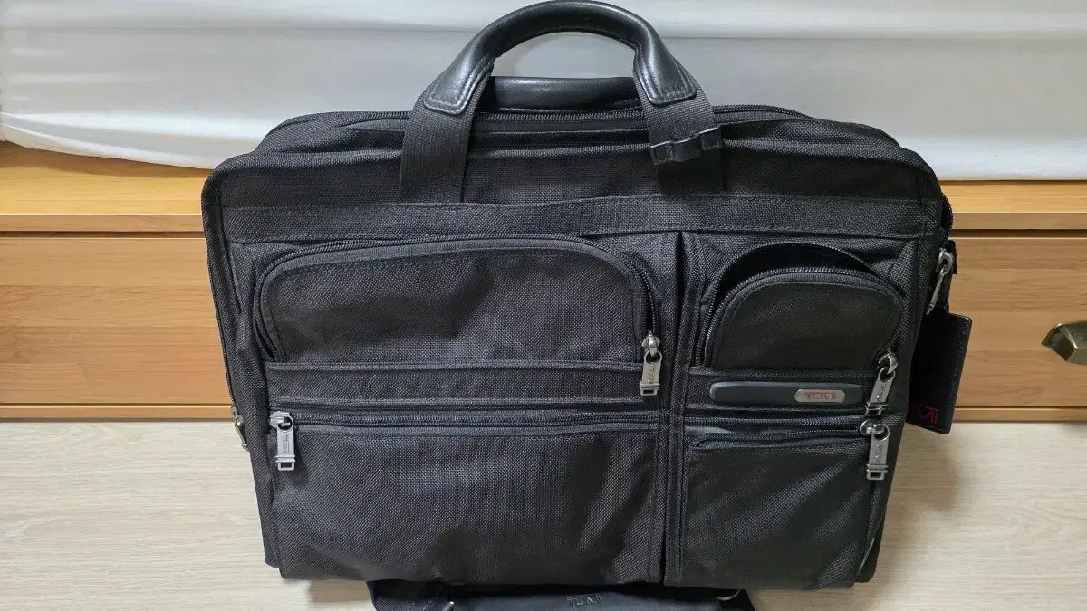 トゥミ 書類バッグ ブラック ノートPCバッグ 正規品