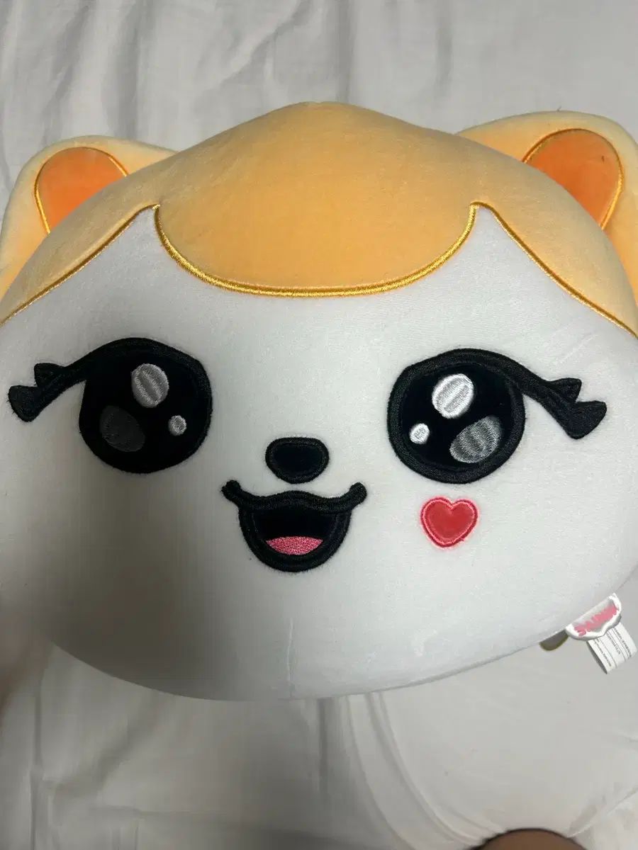 MINIVE チーズ フェイス クッション 8,136円