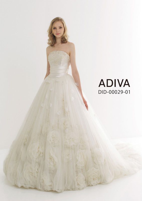 ADIVA オフホワイト ウェディングドレス 7号 9号 11号 ソフトAライン レースアップ 結婚式 前撮り フォトウェディング 中古