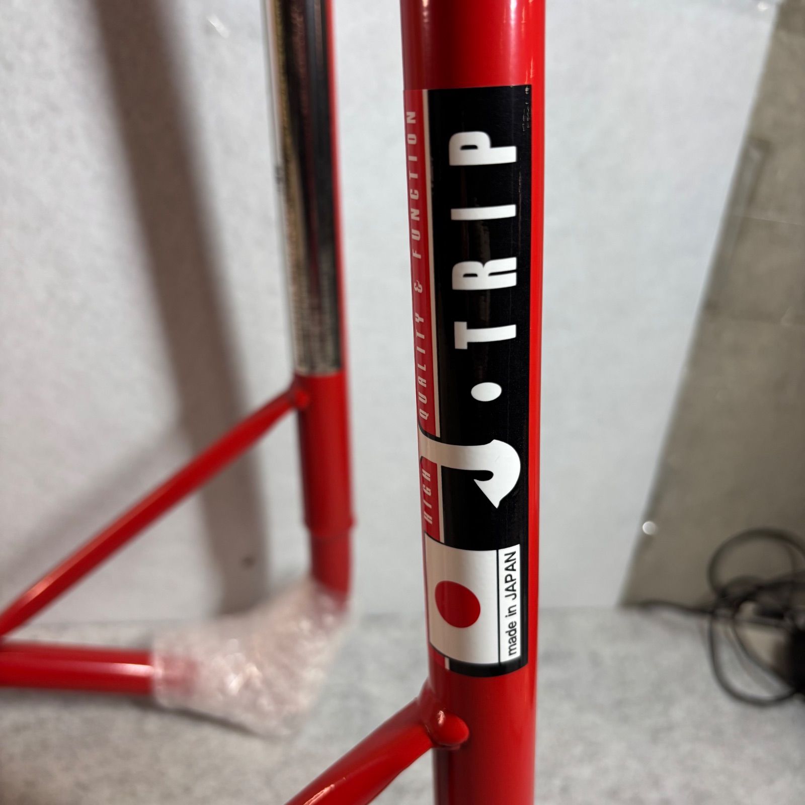 CH1> 新品 ジェイトリップ(J-TRIP) フォークアップスタンド レッド JT 