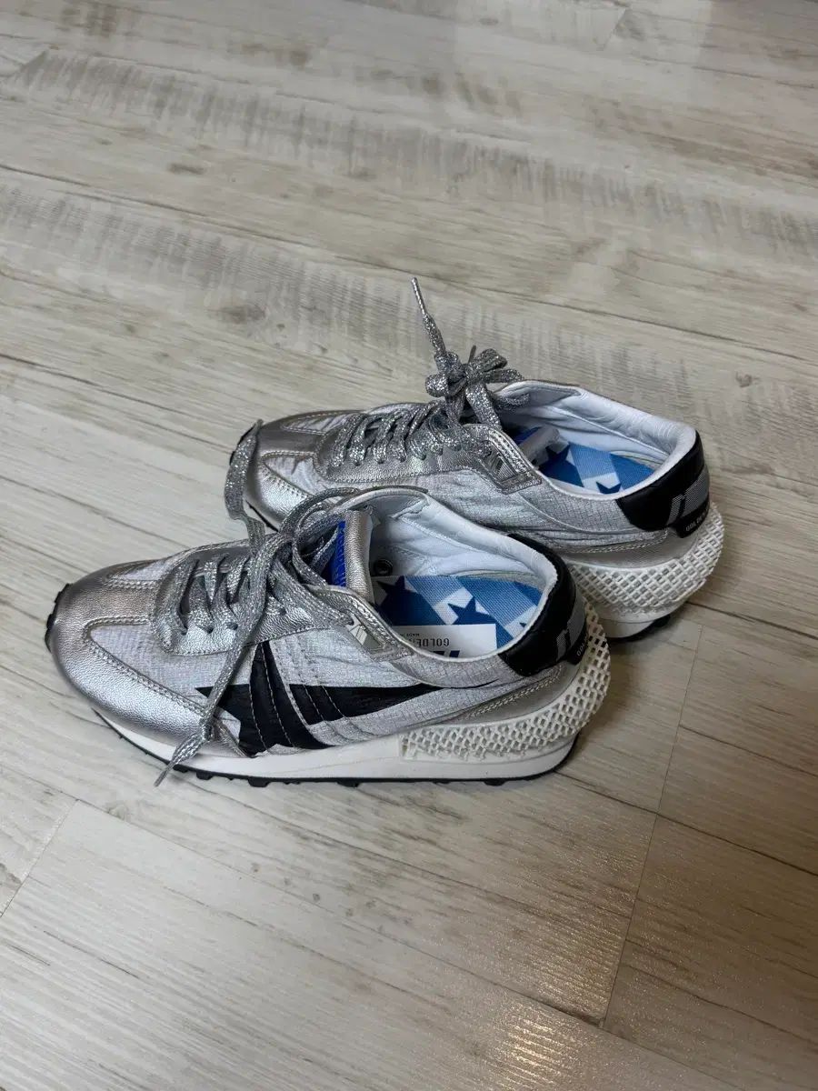 (新品) GOLDEN GOOSE ゴールデングース レディース シルバー リール トップス ナイロンアッパー & ブラック スター マラソン 34