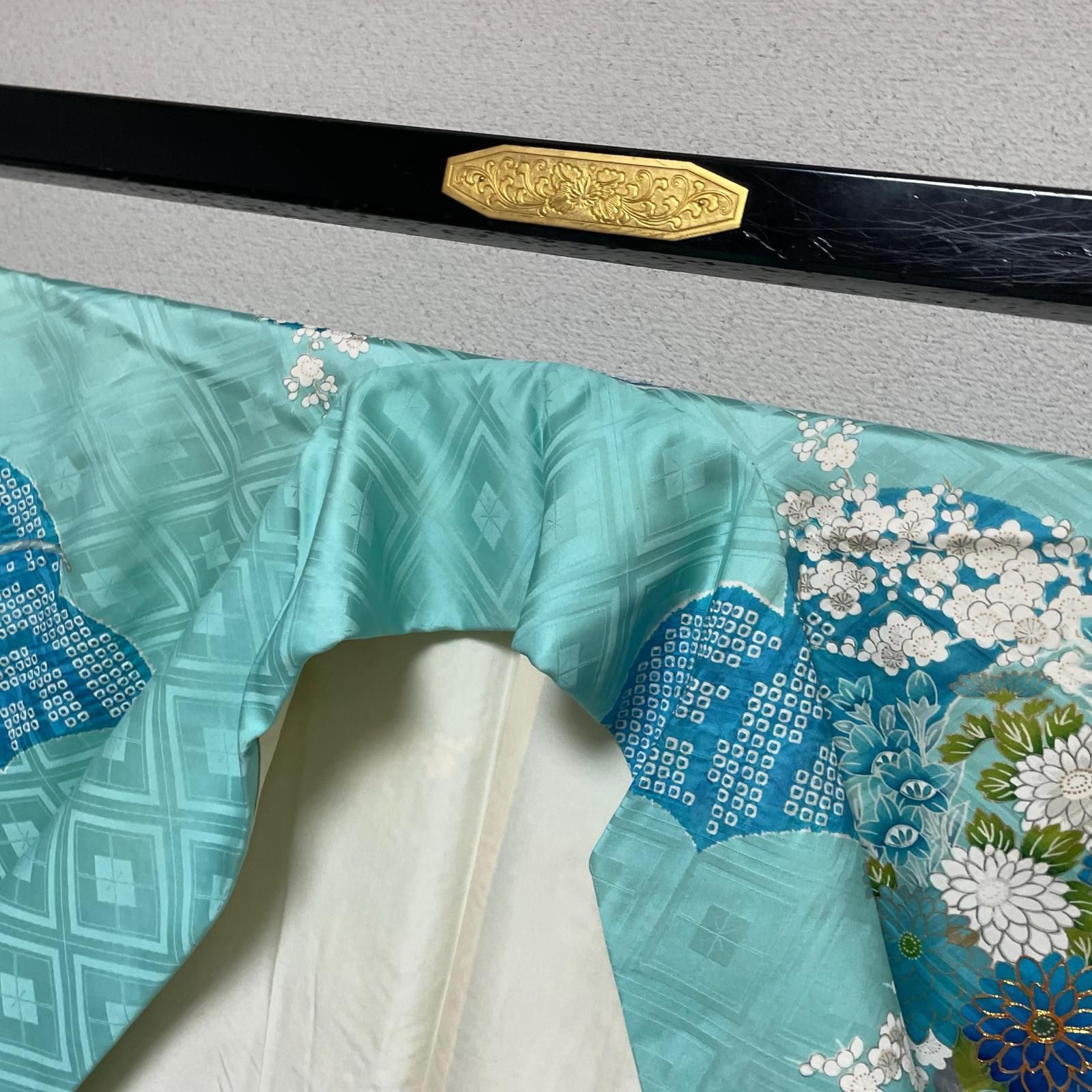 【NEW】美品♡ 青海波 花柄 グリーン系の素敵な正絹着物 振袖 トールサイズ 花車 青海波 美しい染め 着物 正絹 X-4183 - メルカリ