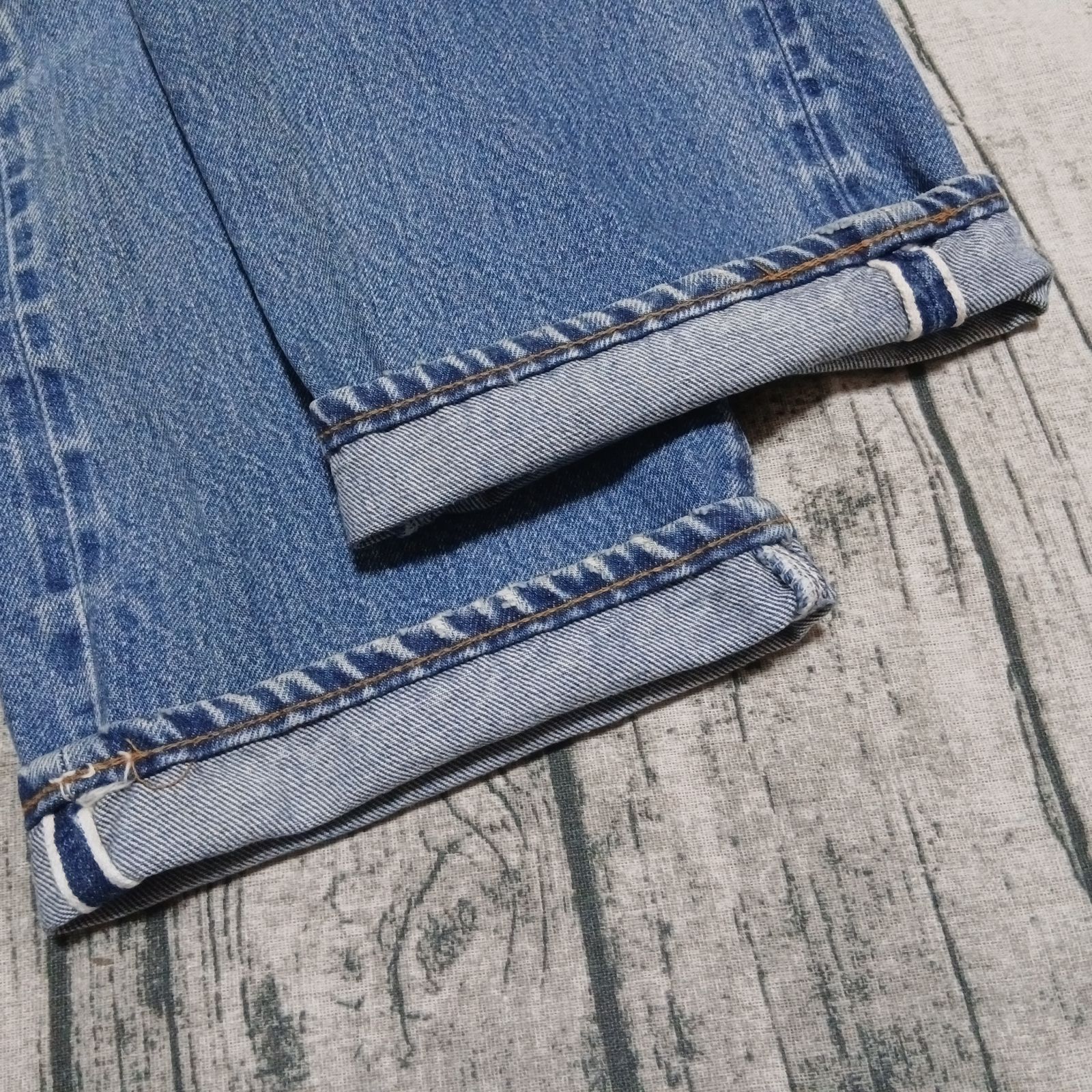 W34】雰囲気 82年製 赤耳 オリジナル Levi's 501 セルビッチ 黒カン