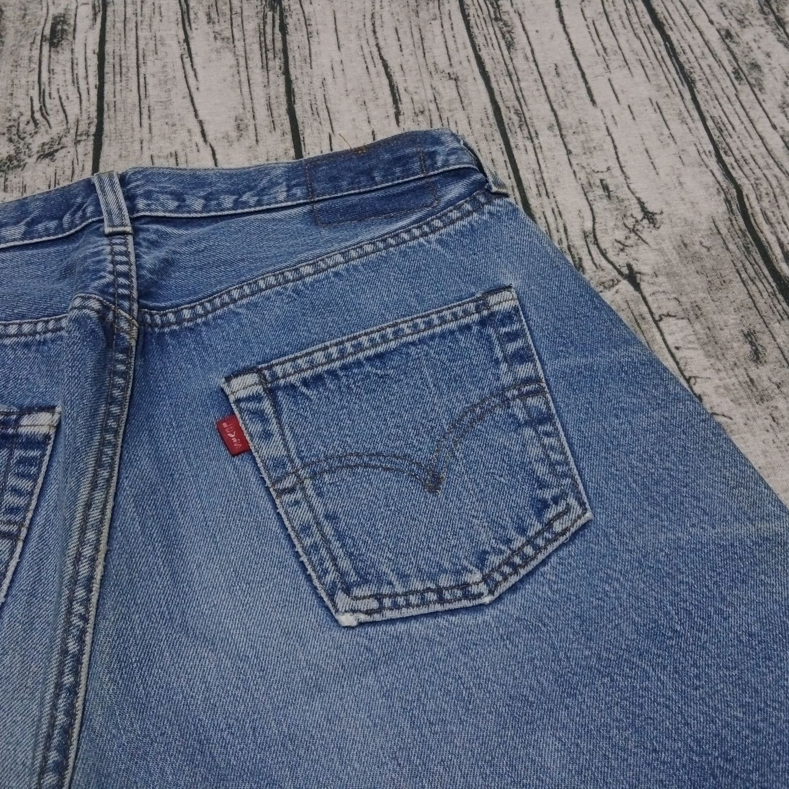 W34】雰囲気 82年製 赤耳 オリジナル Levi's 501 セルビッチ 黒カン