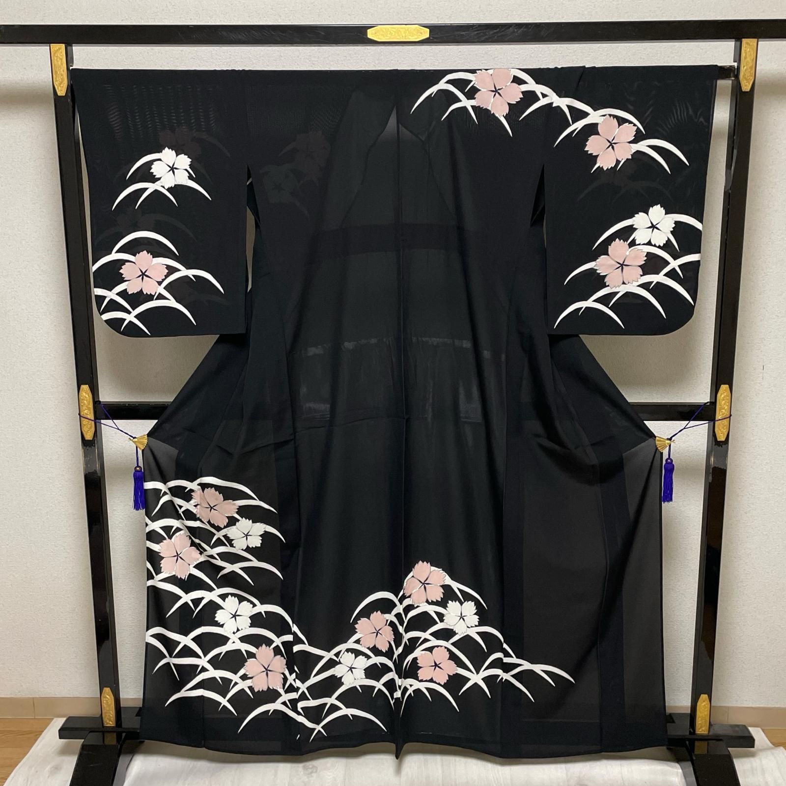 夏着物 絽織 付下げ 裄68 黒地に桜の染め 着物 正絹 X-4360