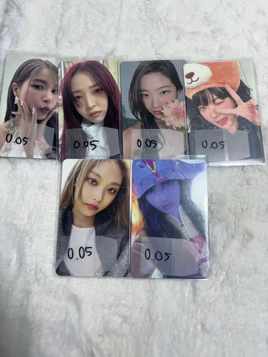 MAMAMOO LE SSERAFIM NewJeans トレカ 出品