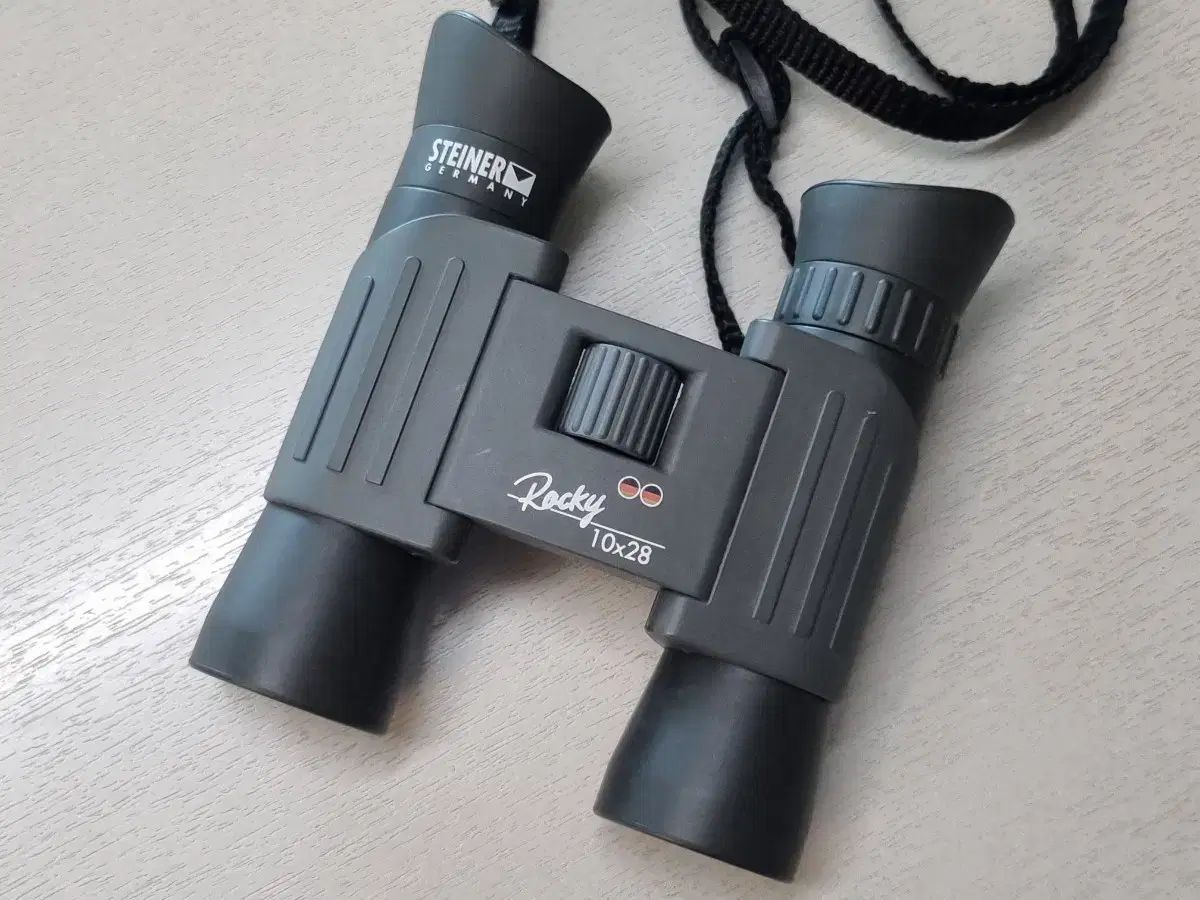 ドイツ製ステイナー 쌍안경 10x28