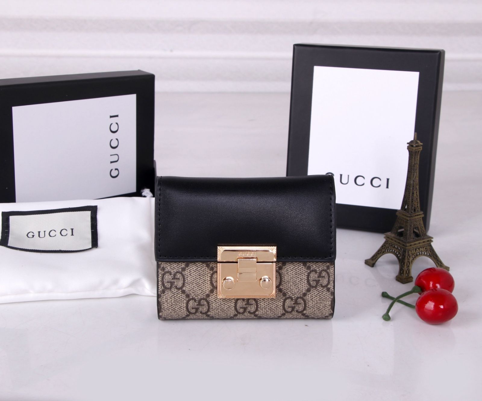 超美品 本日特価 GUCCI グッチ 折り財布 小銭入れ