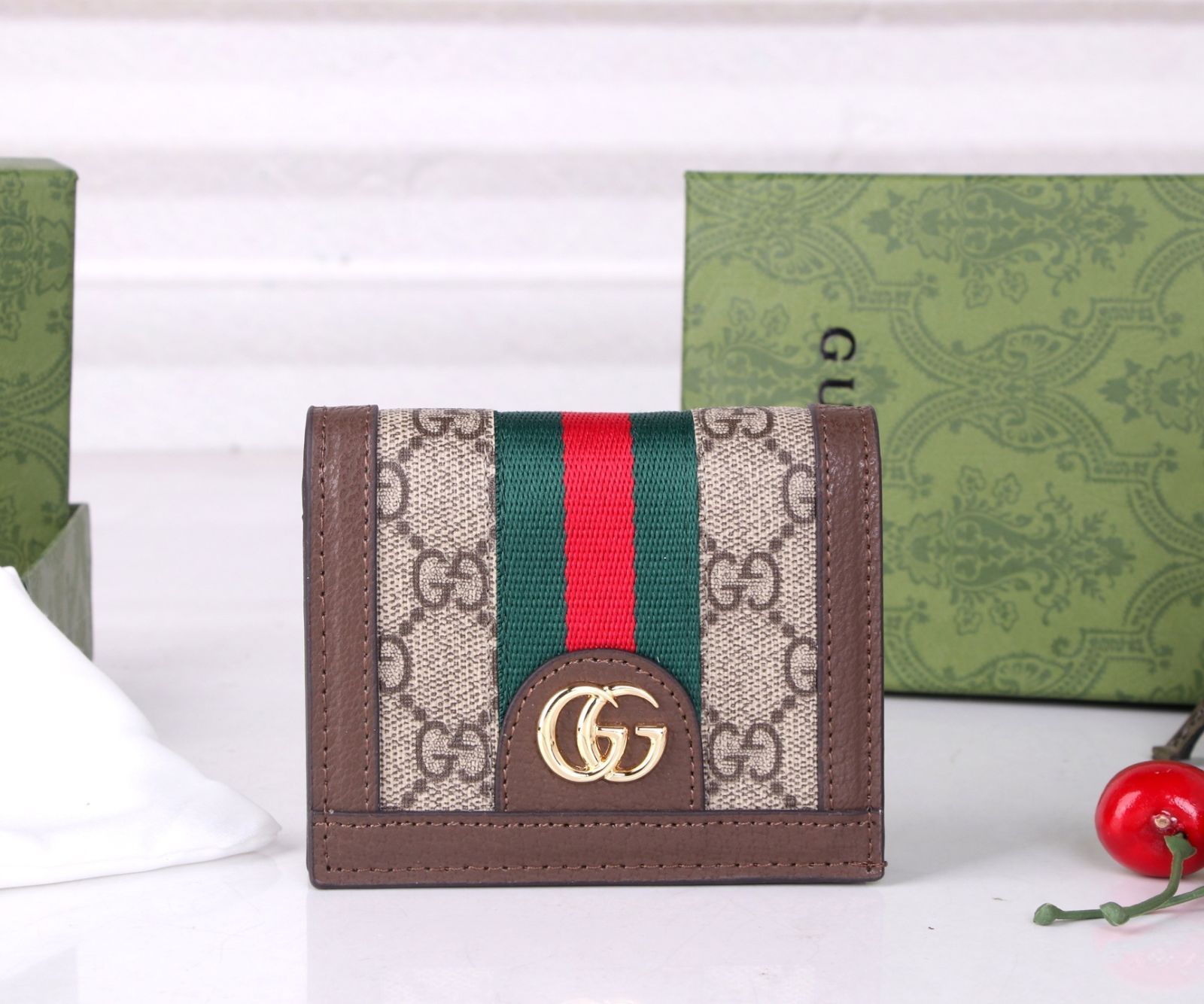 人気 超美品 GUCCI グッチ 折り財布 小銭入れ
