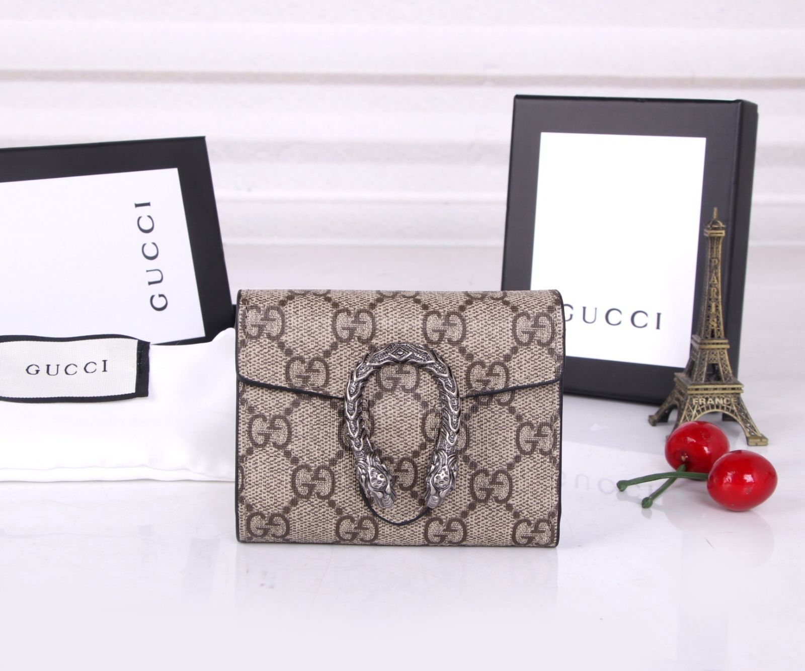 お洒落 極美品 GUCCI グッチ 折り財布 小銭入れ
