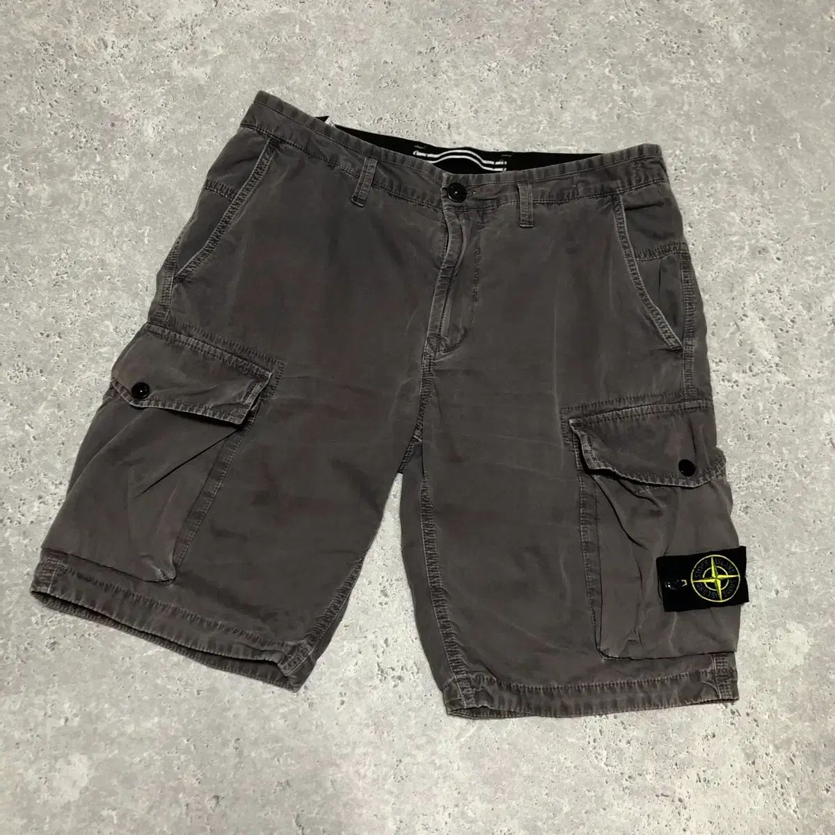 STONE ISLAND ストーンアイランド カーゴ ハーフパンツ ショーツ ウォッシュドブラウン
