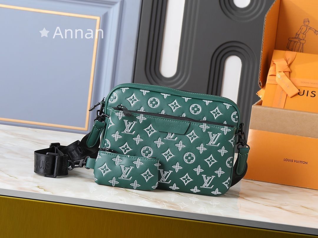 極美品 LOUIS VUITTON ルイヴィトン メンズ ショルダーバッグ 人気モデル