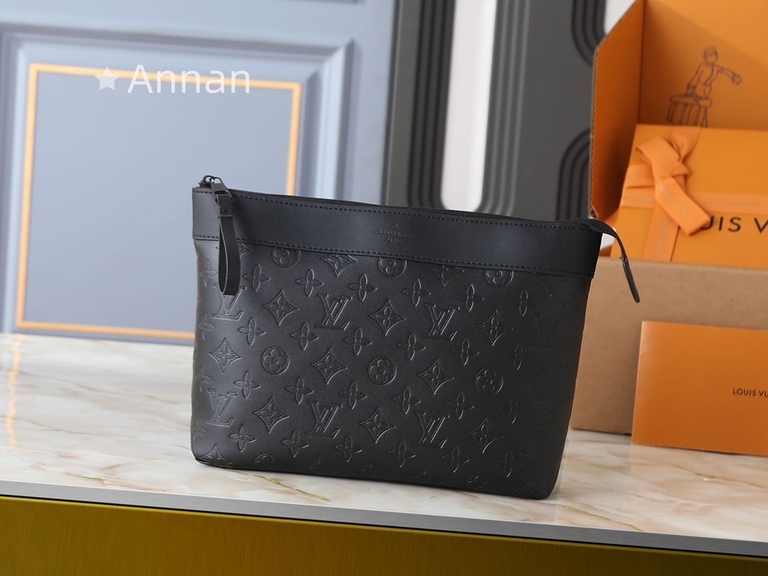 本日特価 【極美品】 LOUIS VUITTON ルイヴィトン モノグラム メンズ クラッチバッグ