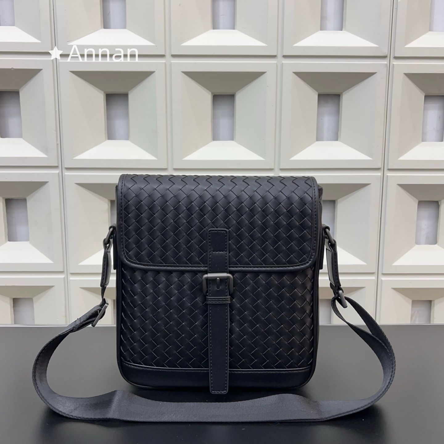 送料無料 メンズ Bottega Veneta ボッテガヴェネタ ショルダーバッグ