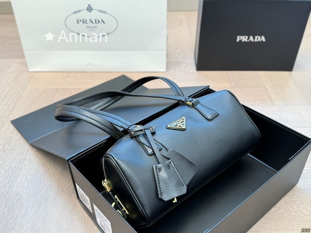美品 超美品限定品 超美品レディース PRADA プラダ ショルダーバッグ