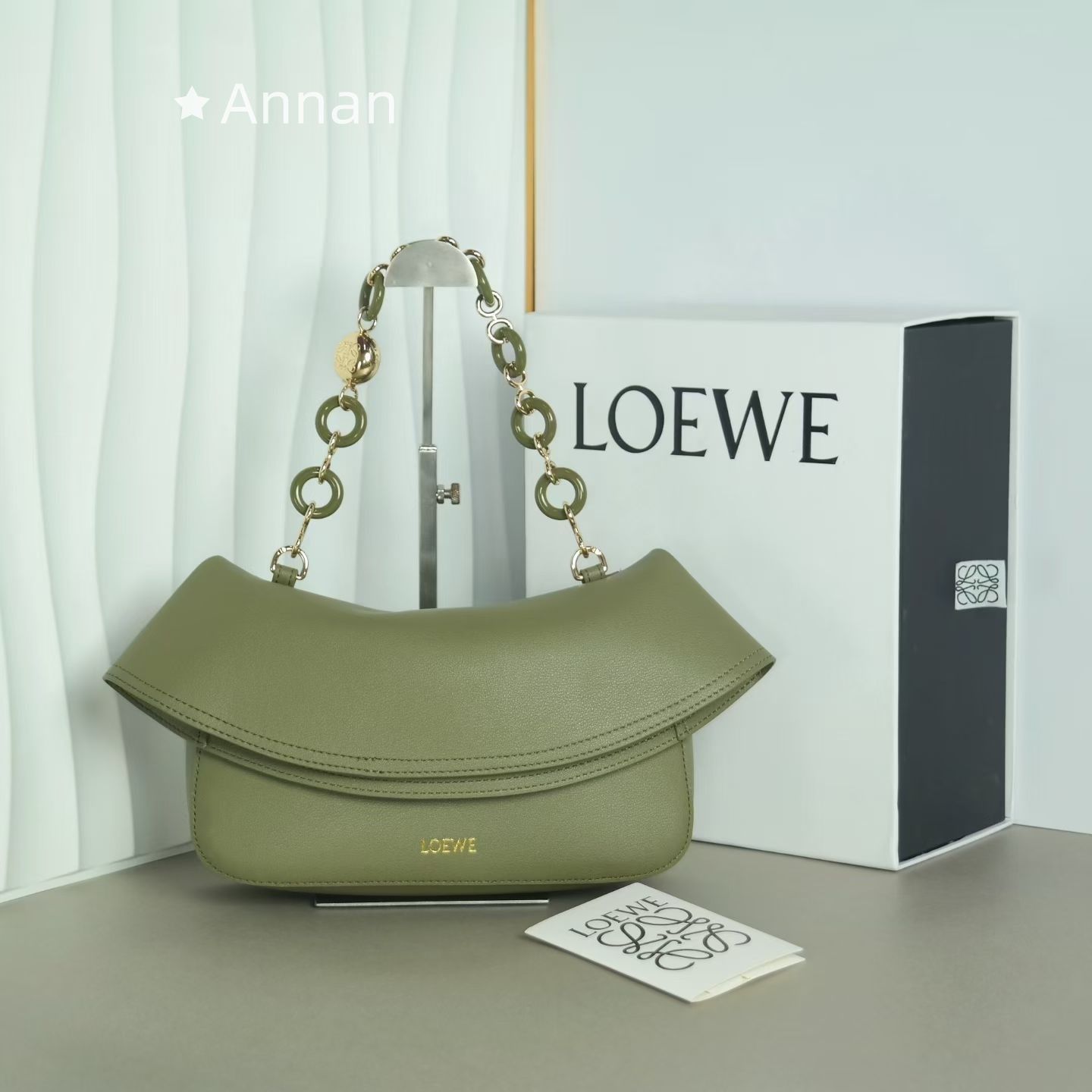 超希少 送料無料レディース レディース LOEWE　ロエベ ショルダーバッグ