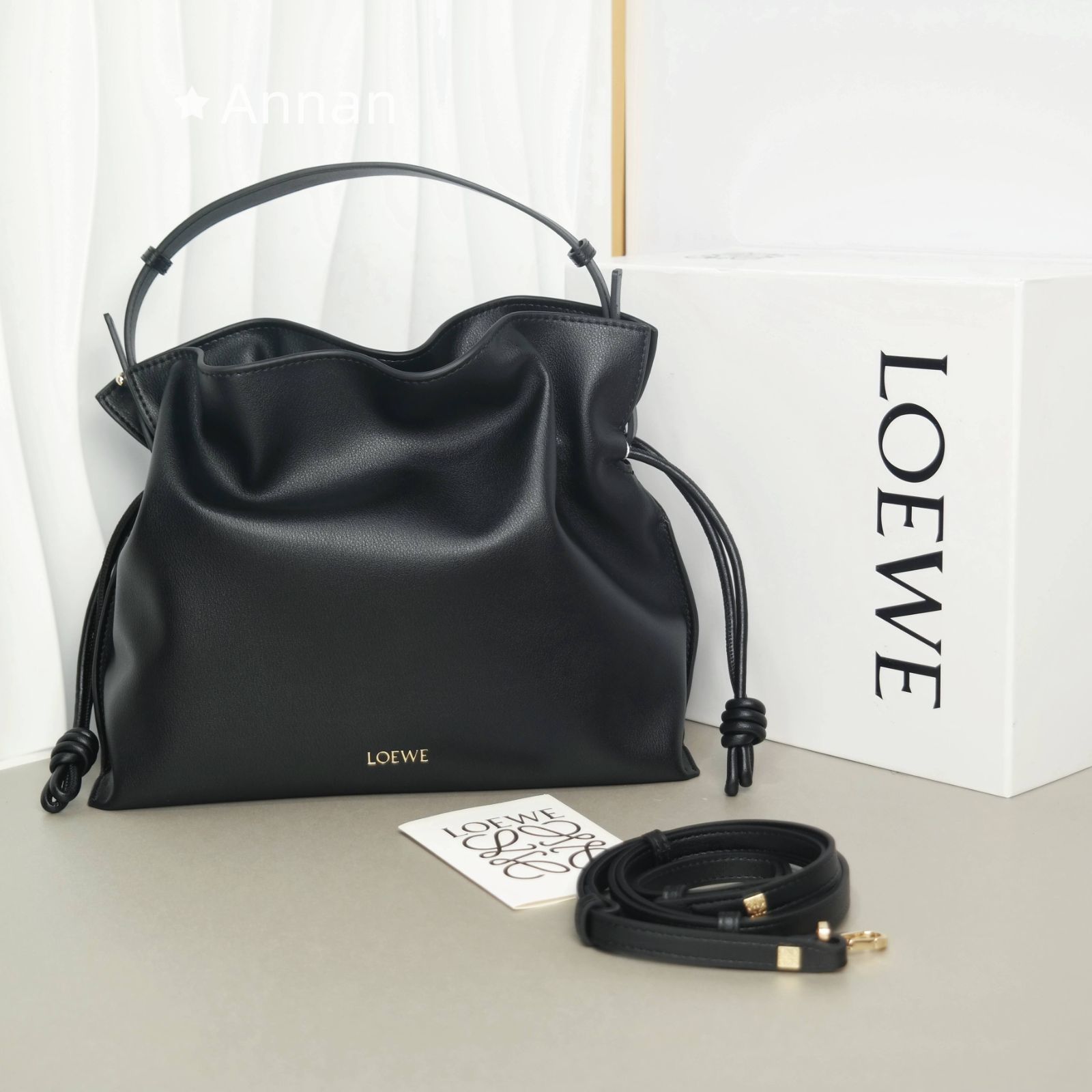 使用少 極美品 人気 ★ レディース LOEWE　ロエベ ショルダーバッグ