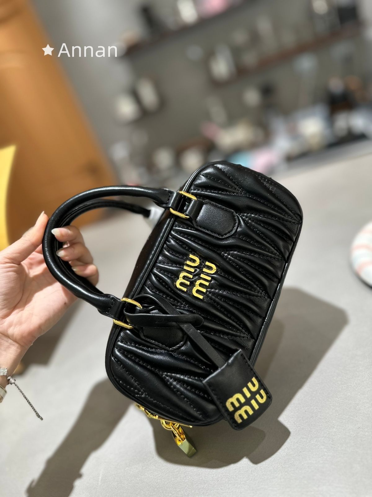 美品★ 超美品超美品良品 レディース MIUMIUミュウミュウ ハンドバッグ